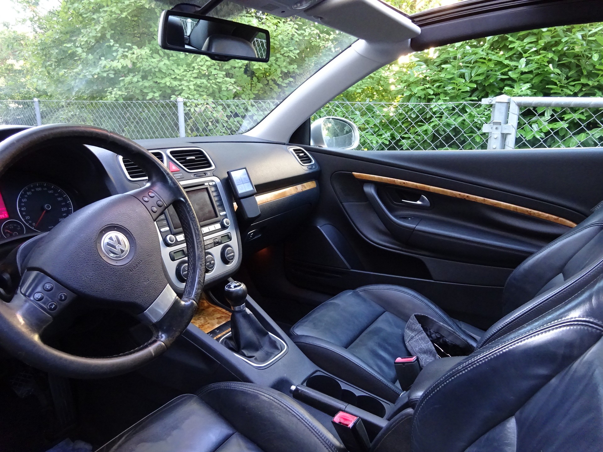 VW Eos 2.0 FSI Turbo-image-1