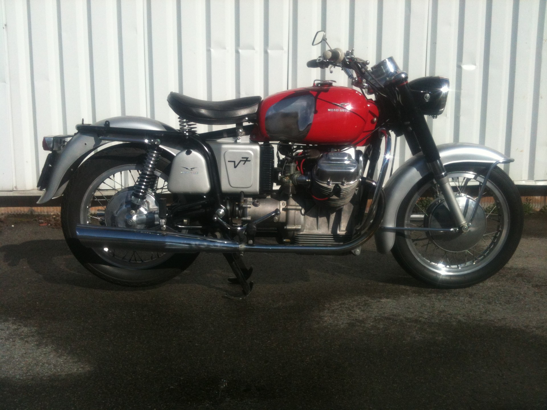 MOTO GUZZI V7 - 700 1er série