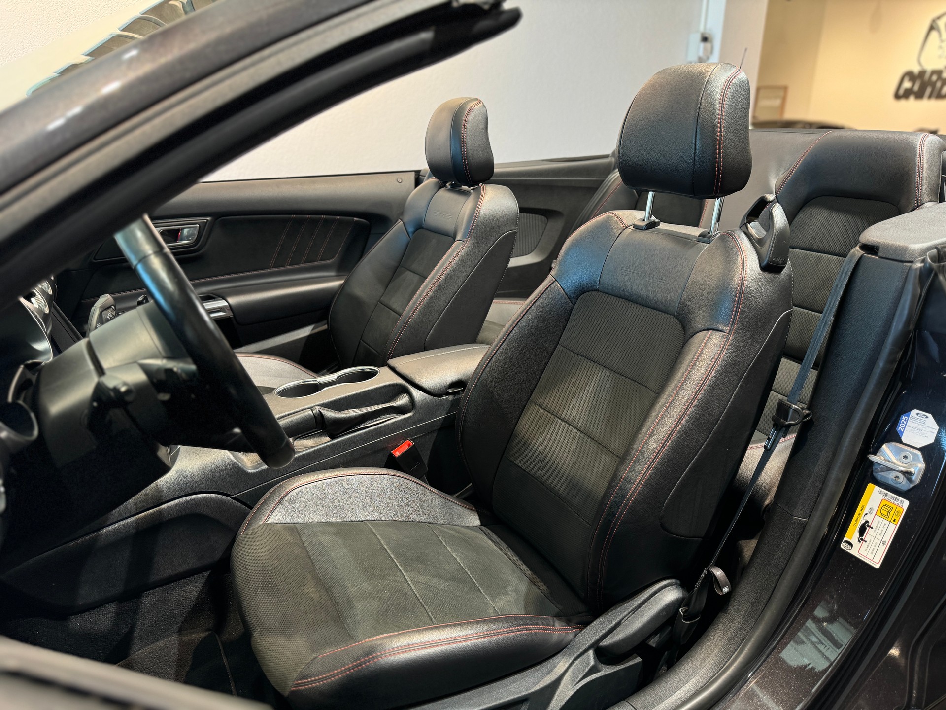 FORD Mustang Convertible 5.0 V8 GT California Special Automat 🚀 GT/CS DARK MATTER GREY - SONDER-EDITION 499.- / Monat-image-15