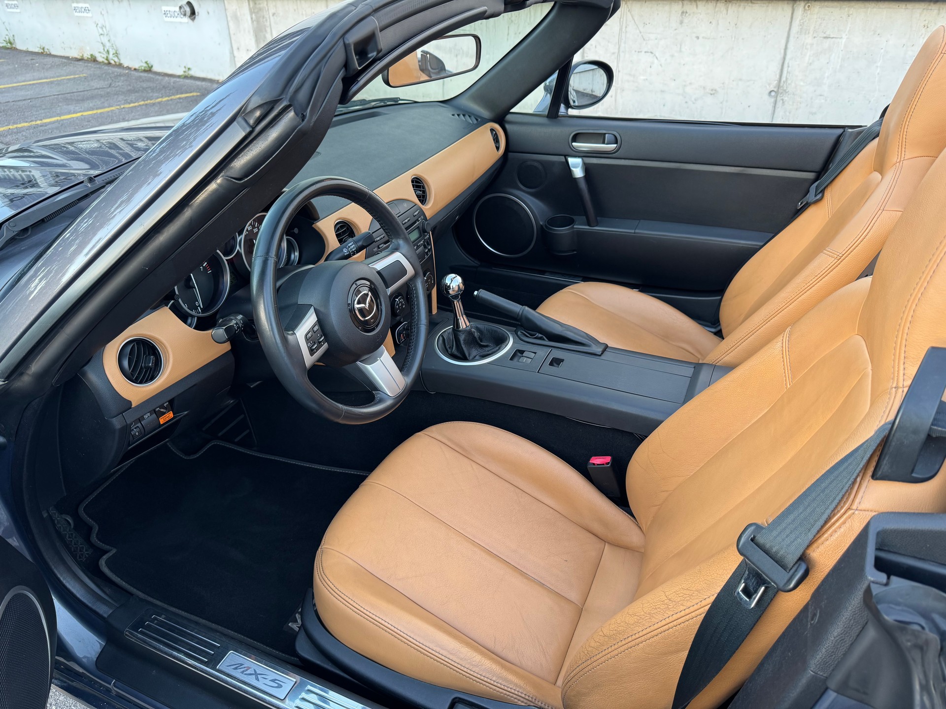 MAZDA MX-5 1.8i 16V Confort-image-5
