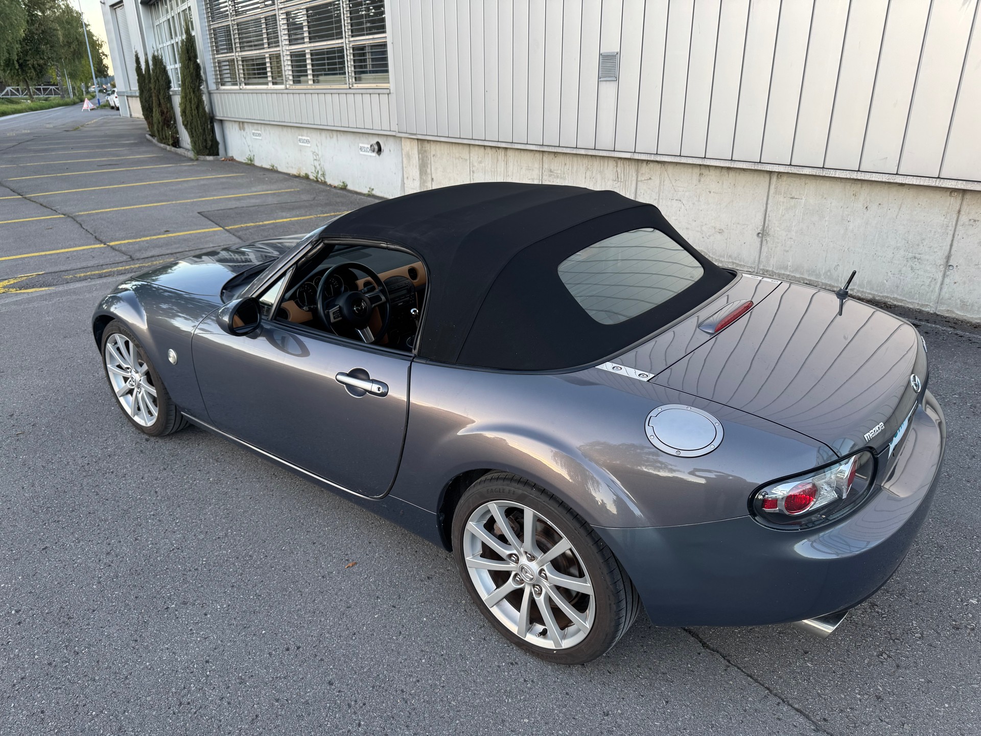 MAZDA MX-5 1.8i 16V Confort-image-10