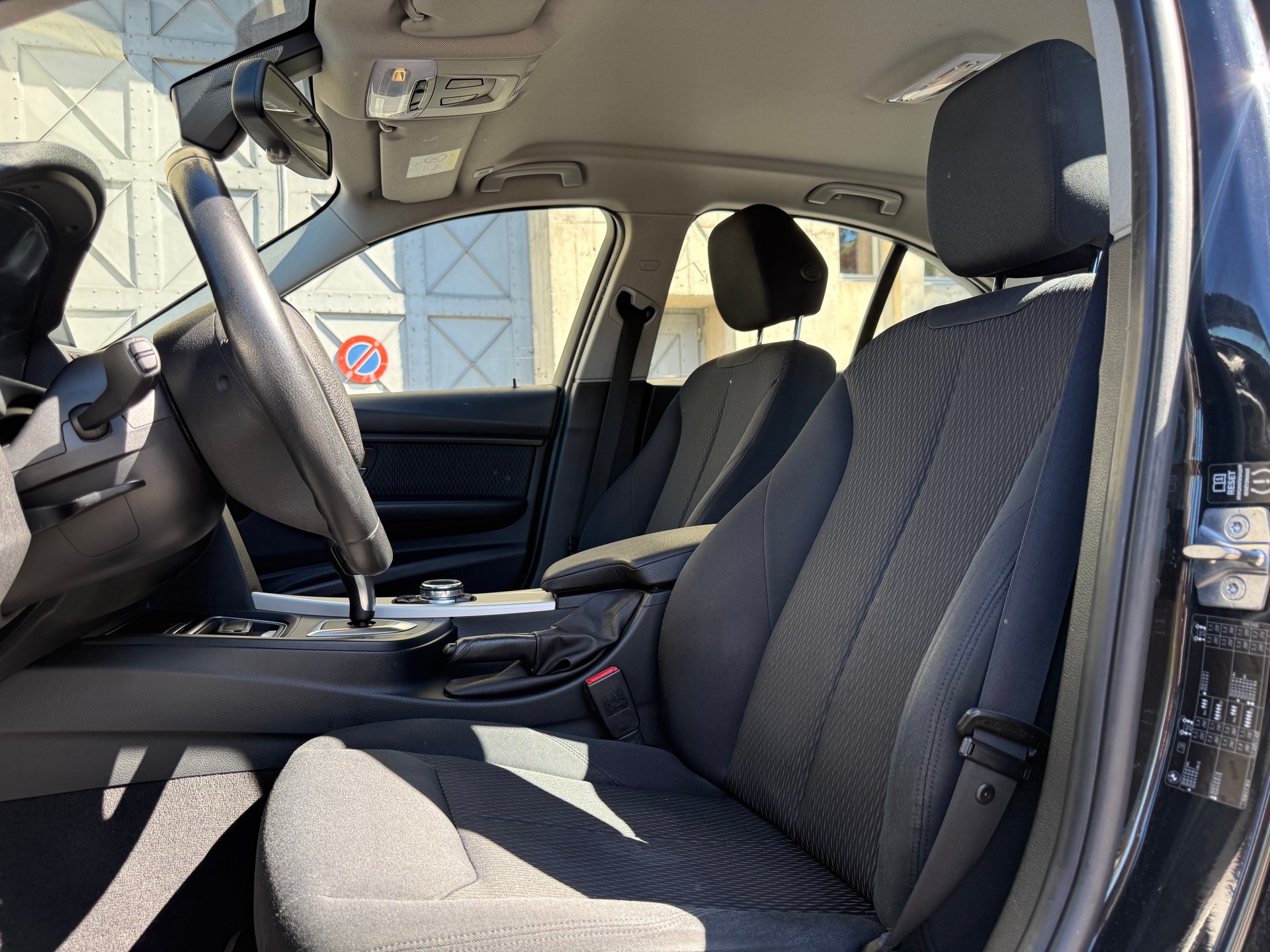 BMW 320d Steptronic-image-4