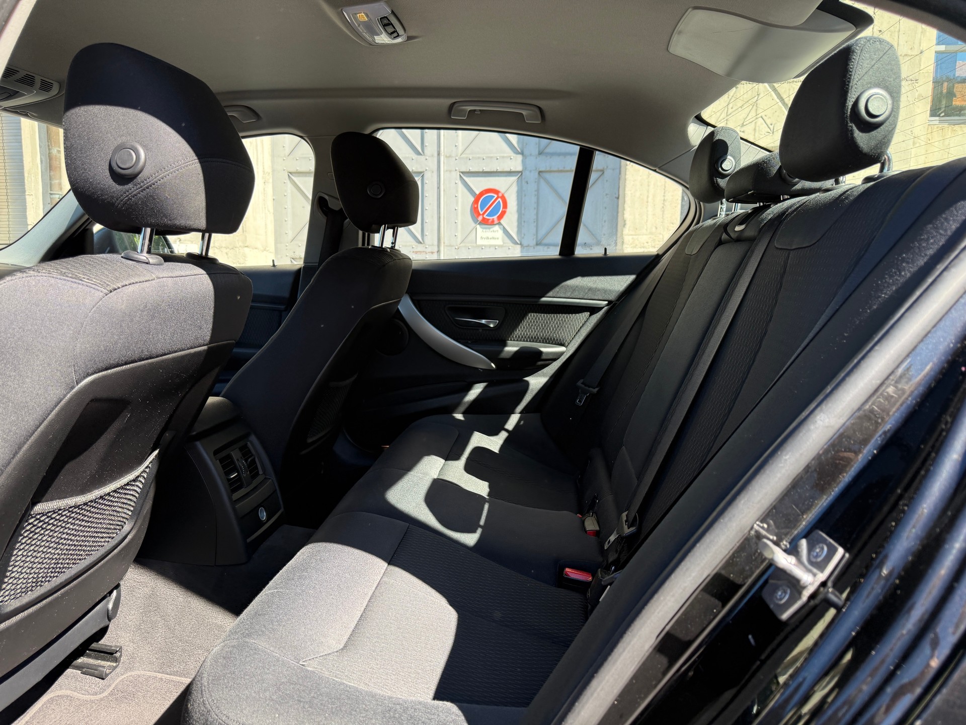 BMW 320d Steptronic-image-9