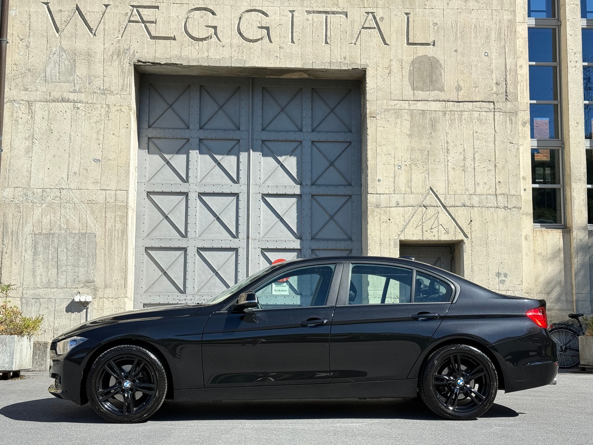 BMW 320d Steptronic-image-1