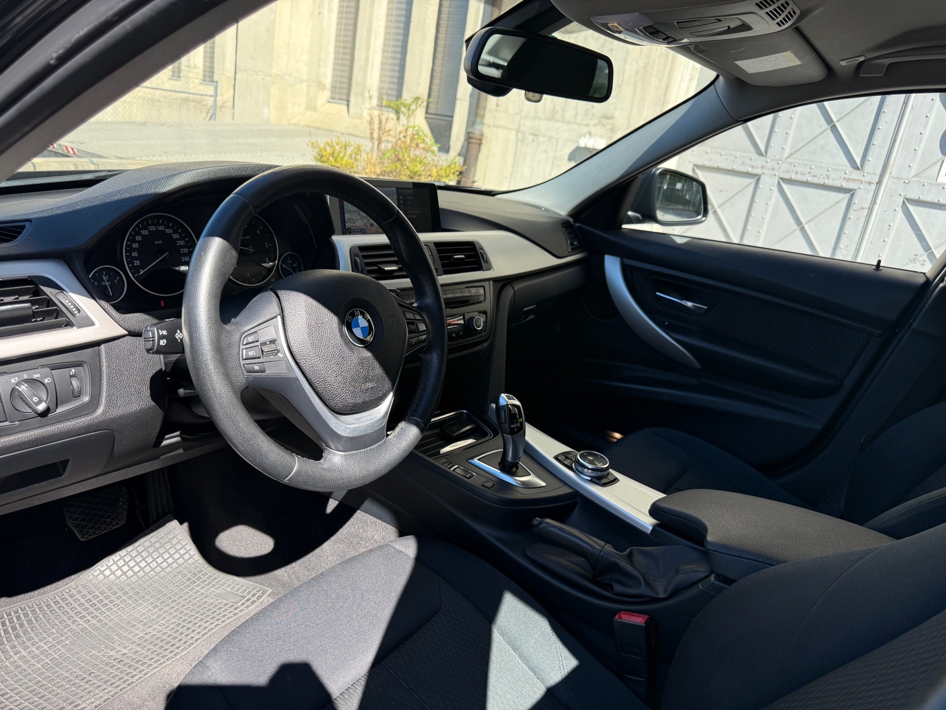 BMW 320d Steptronic-image-5