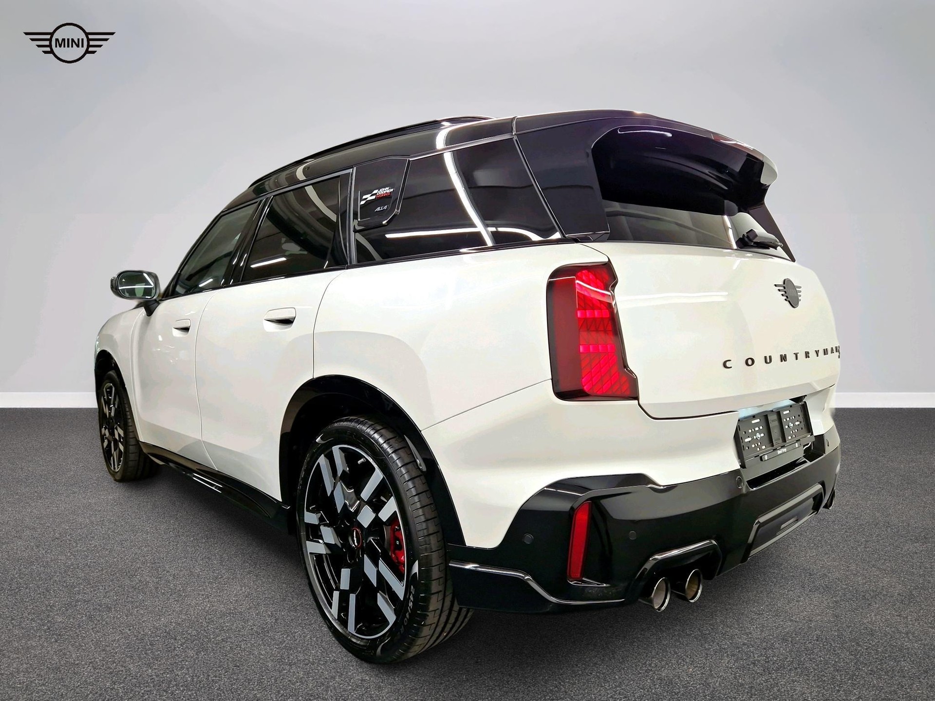 MINI John Cooper Works Countryman ALL4-image-3