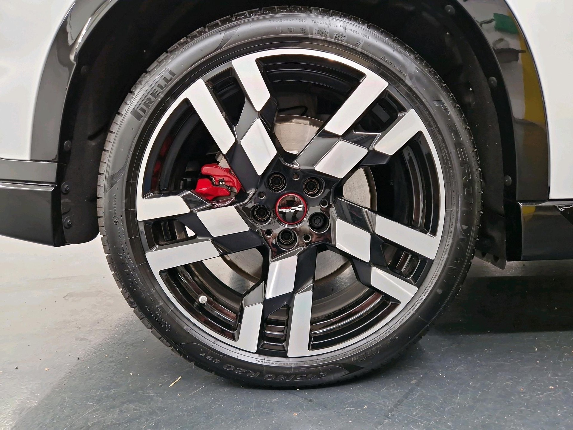 MINI John Cooper Works Countryman ALL4-image-6