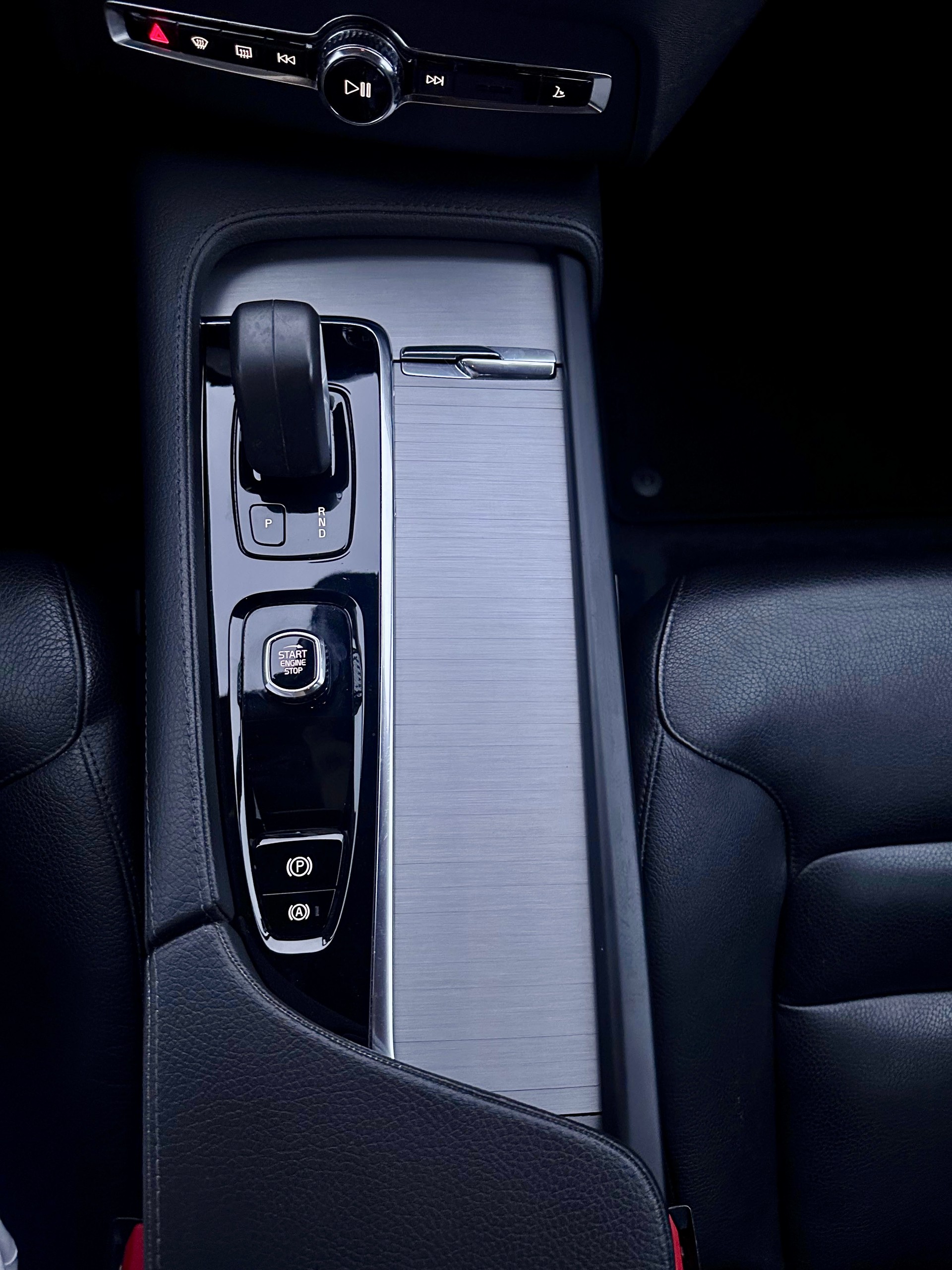 VOLVO XC90 T8 eAWD Inscription Expression Geartronic-image-24