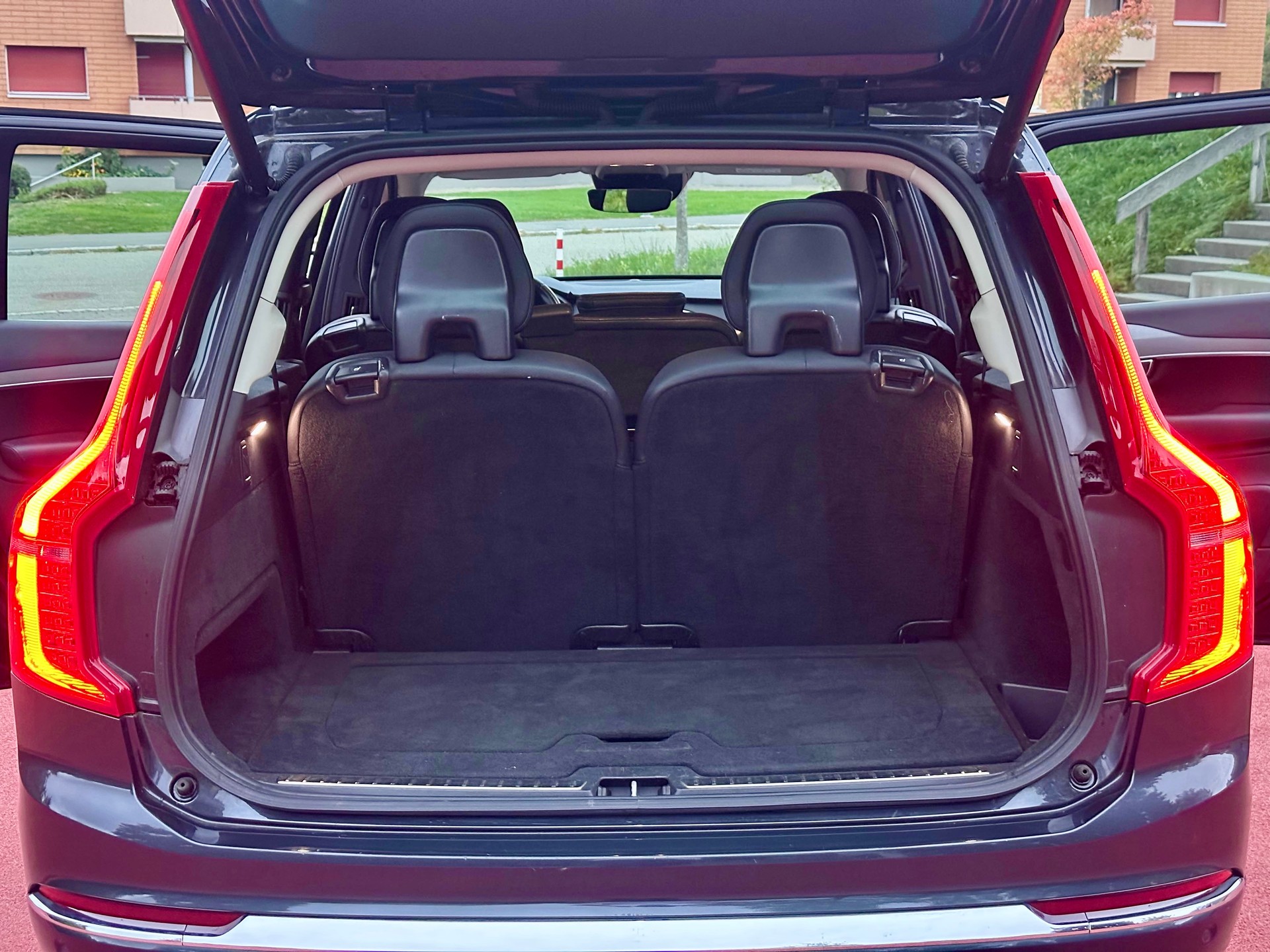 VOLVO XC90 T8 eAWD Inscription Expression Geartronic-image-8