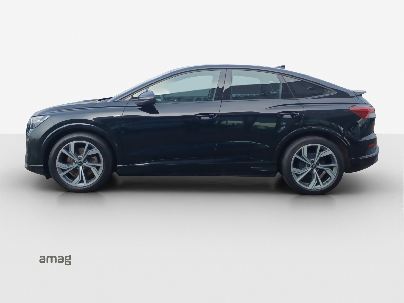 AUDI Q4 Sportback e-tron 50 quattro-image-1
