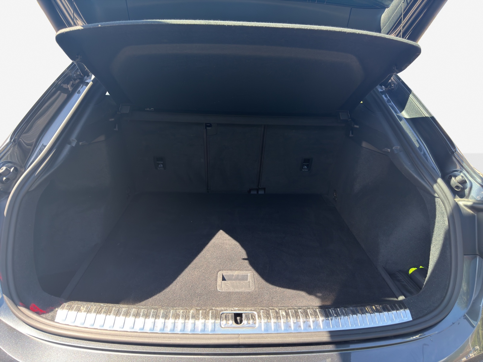 AUDI Q3 Sportback 45 TFSI S line quattro S-tronic-image-12