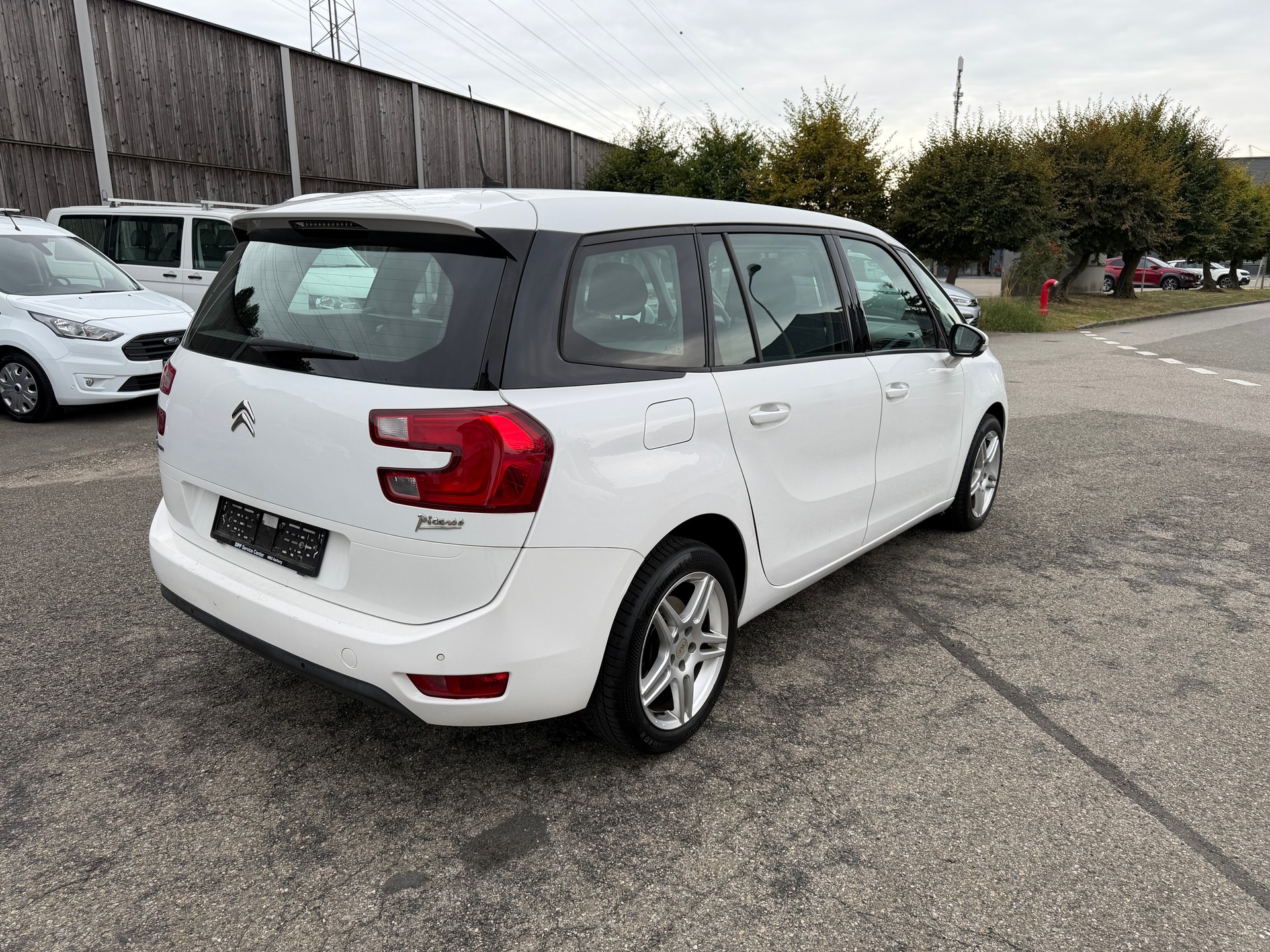 CITROEN Grand C4 Picasso 1.6 BlueHDi Séduction EAT6-image-4