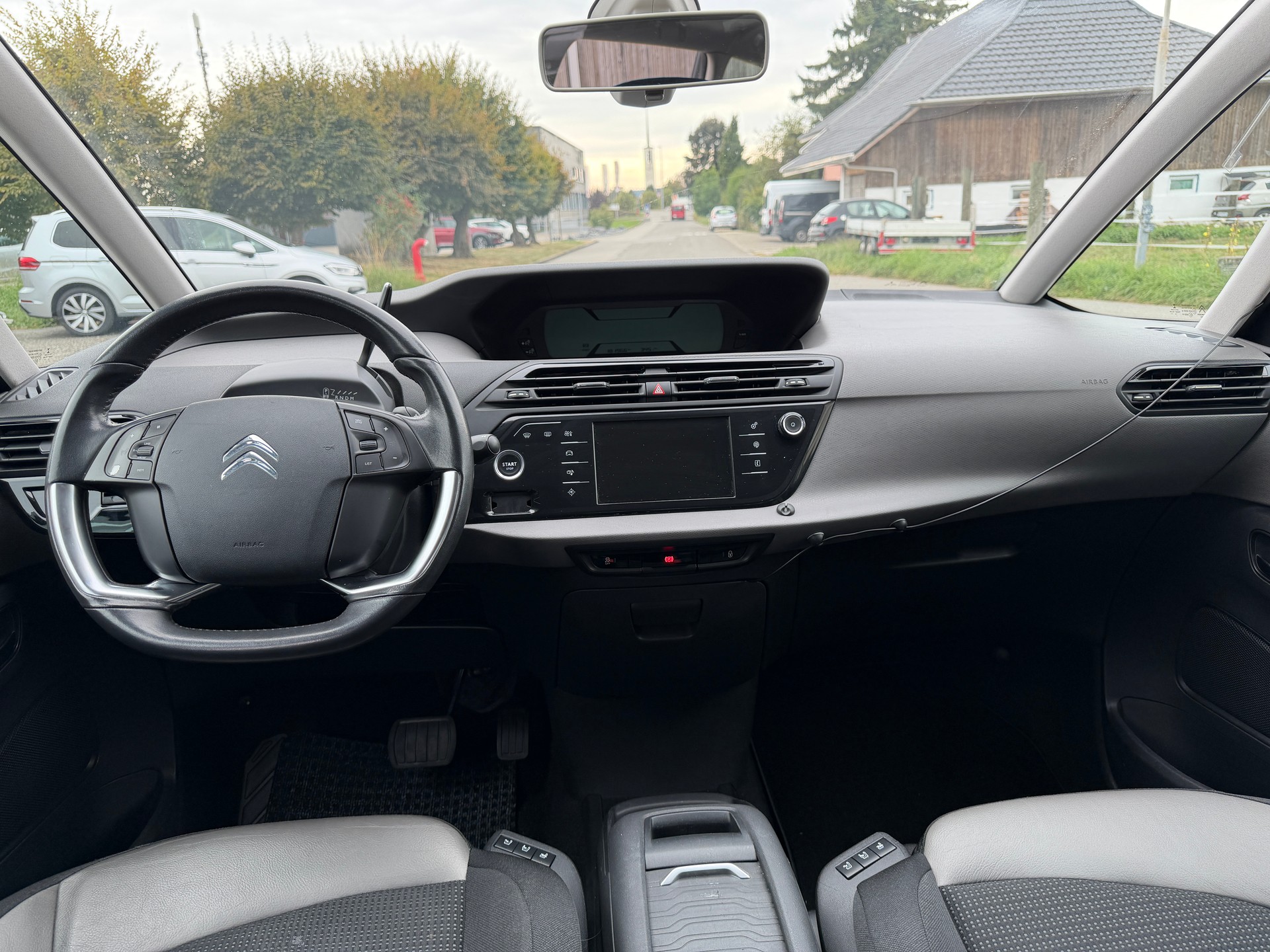 CITROEN Grand C4 Picasso 1.6 BlueHDi Séduction EAT6-image-8
