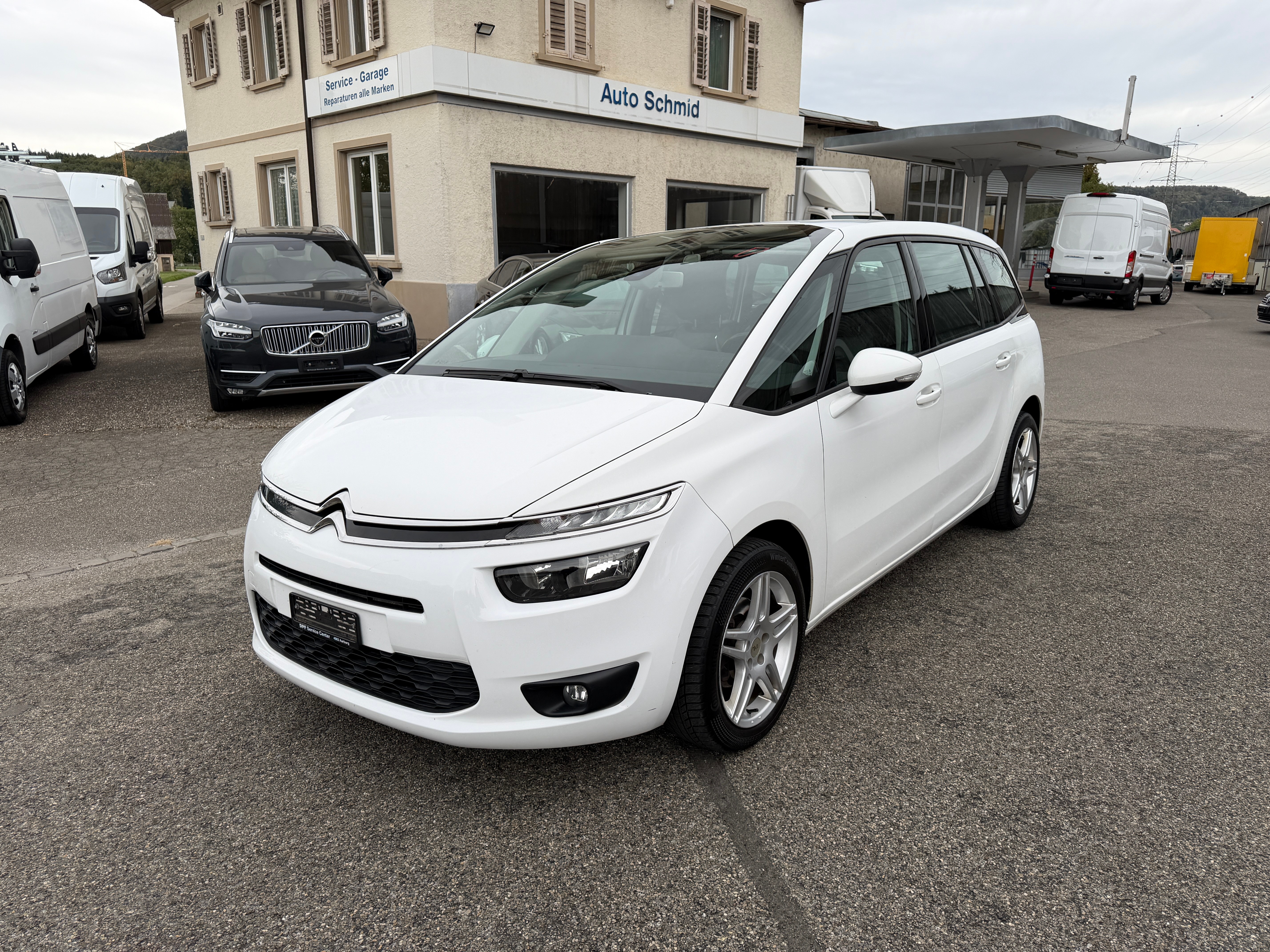 Car photo