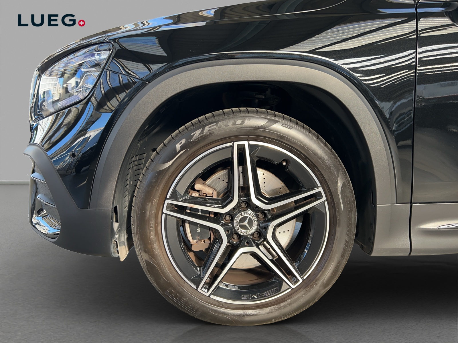 MERCEDES-BENZ GLB 250 4Matic AMG Line 8G-Tronic-image-6