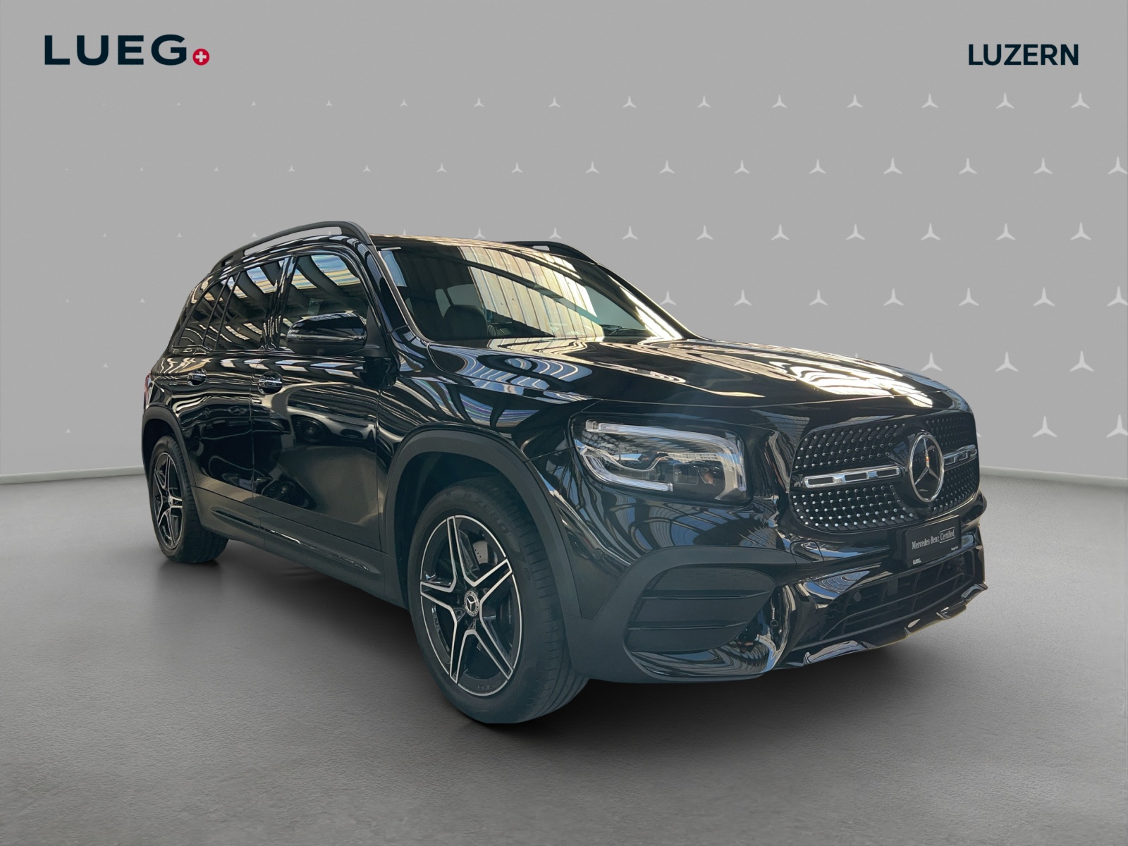 MERCEDES-BENZ GLB 250 4Matic AMG Line 8G-Tronic-image-4
