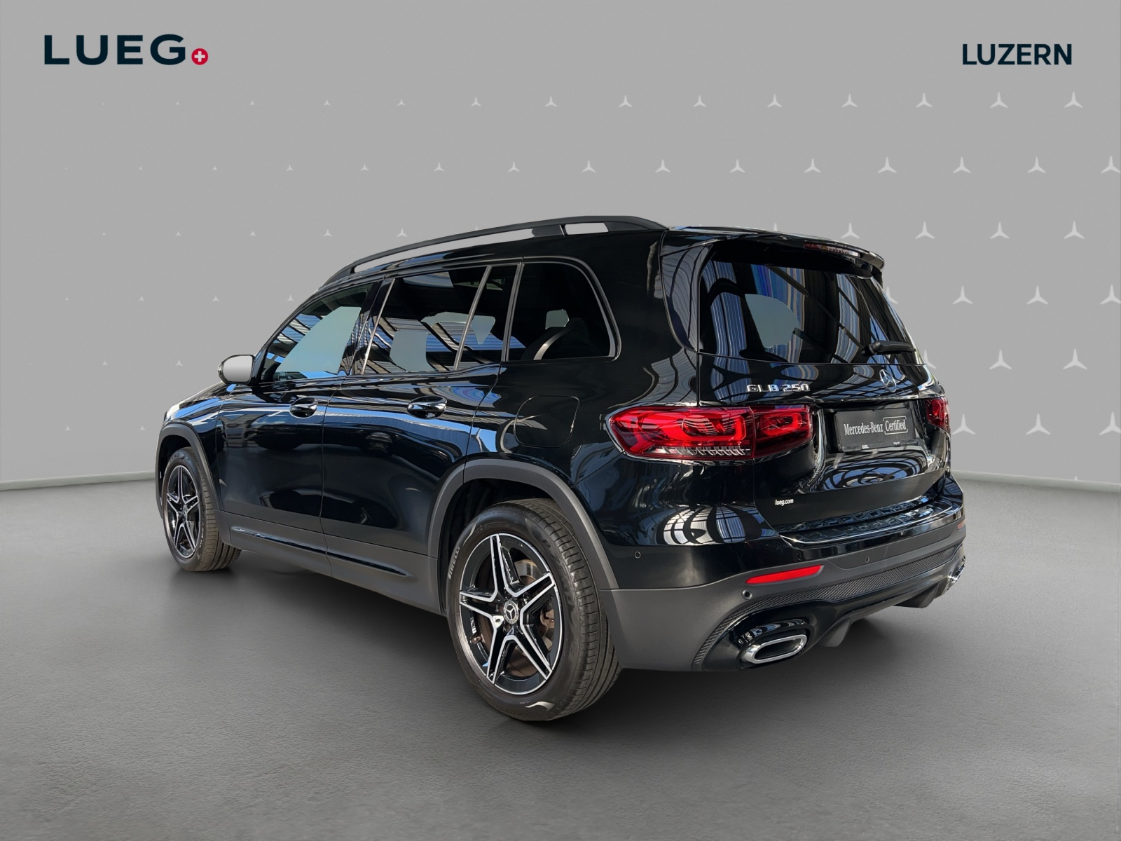 MERCEDES-BENZ GLB 250 4Matic AMG Line 8G-Tronic-image-2