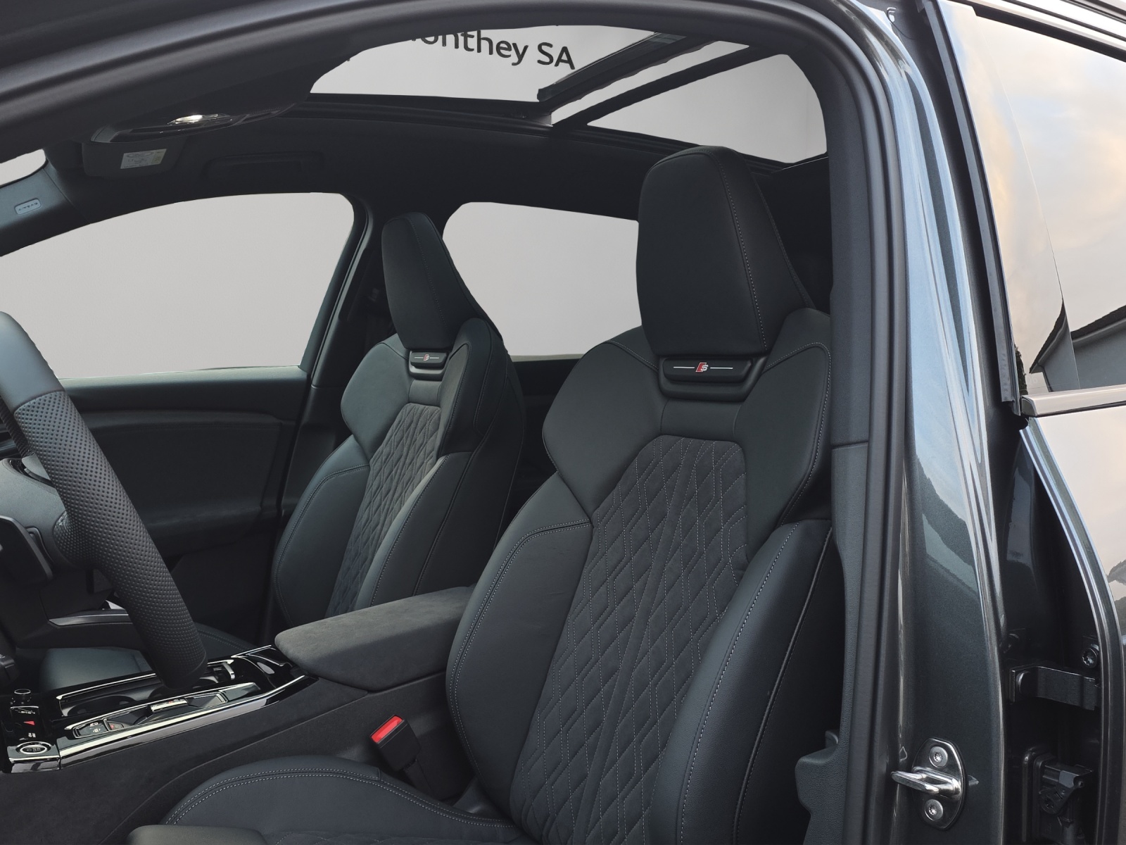AUDI Q6 e-tron quattro-image-7