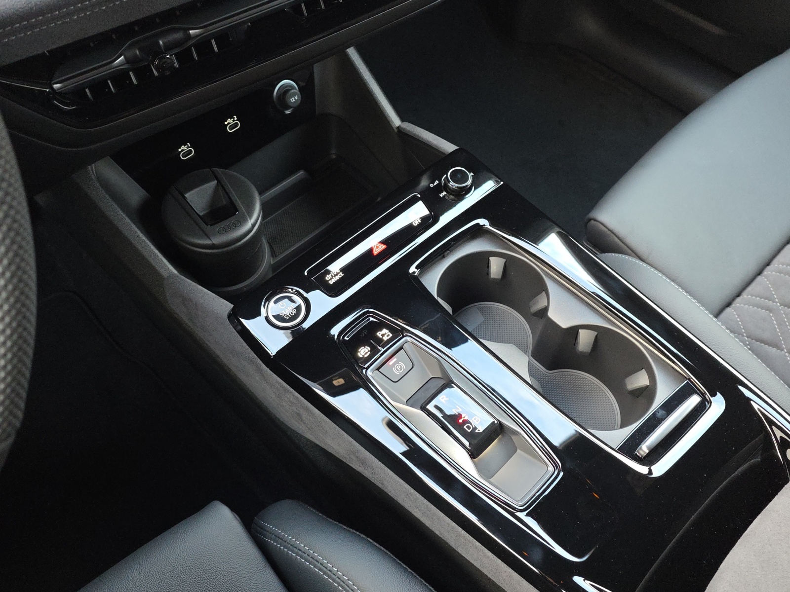 AUDI Q6 e-tron quattro-image-13