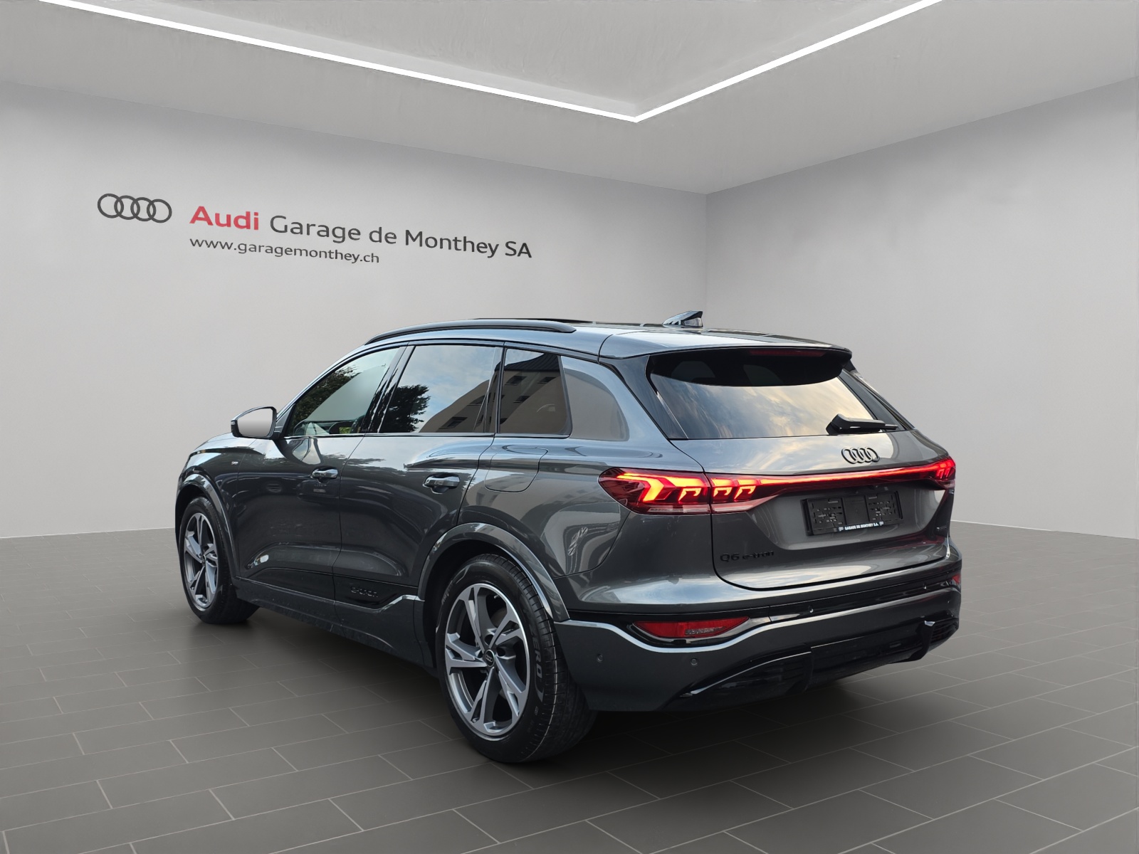 AUDI Q6 e-tron quattro-image-5