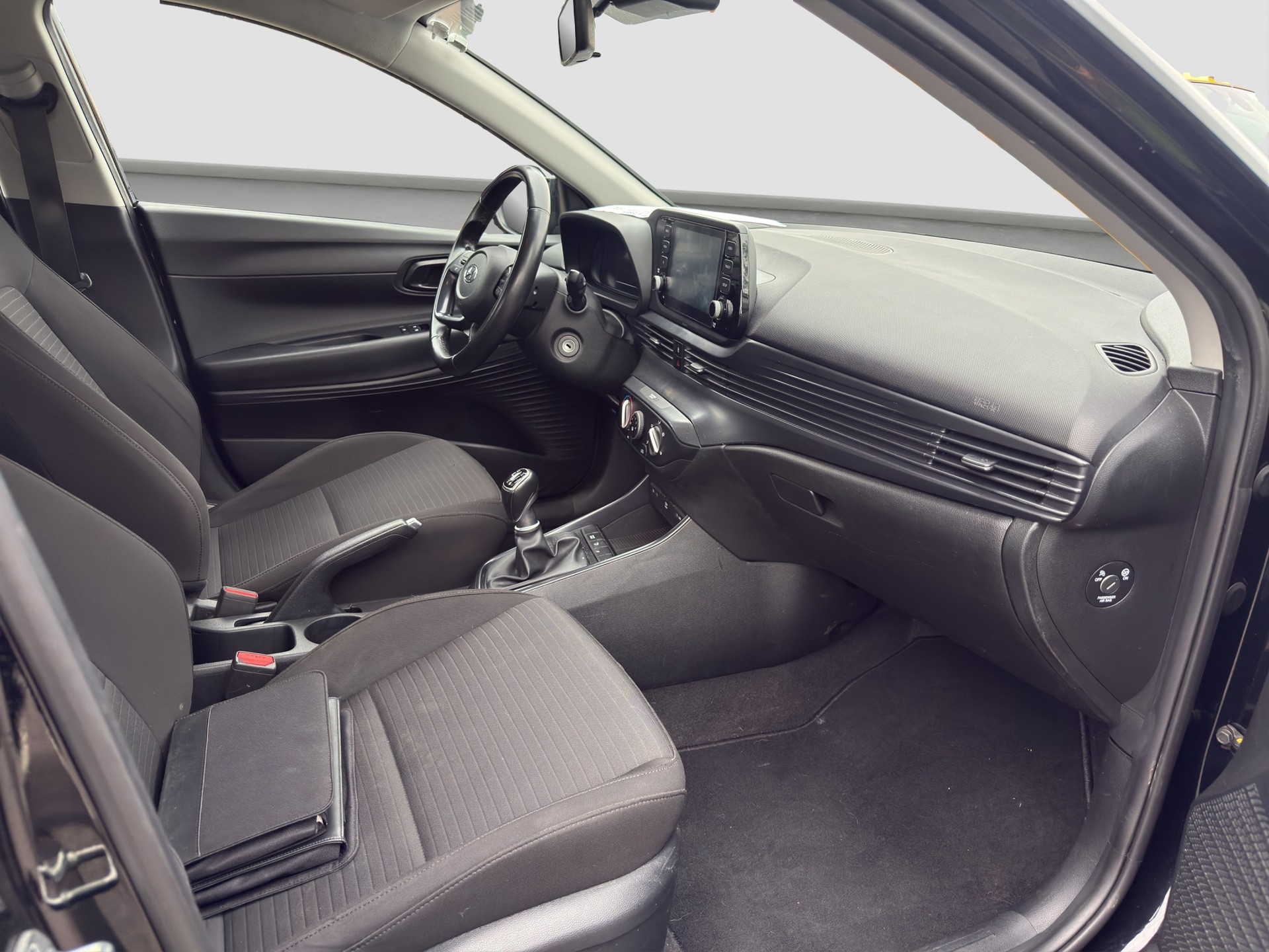 HYUNDAI i20 1.0 T-GDi Origo ** Ab MFK und Service ** CH Auto ** 1. Hand ** Hyundai Werksgarantie bis 1/2028 ohne Km-Begrenzung **-image-9