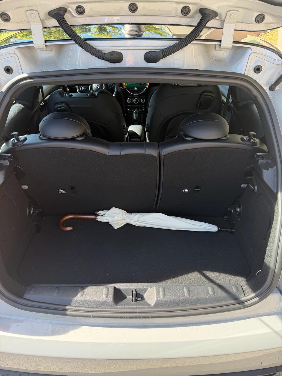 MINI Cooper SE-image-3