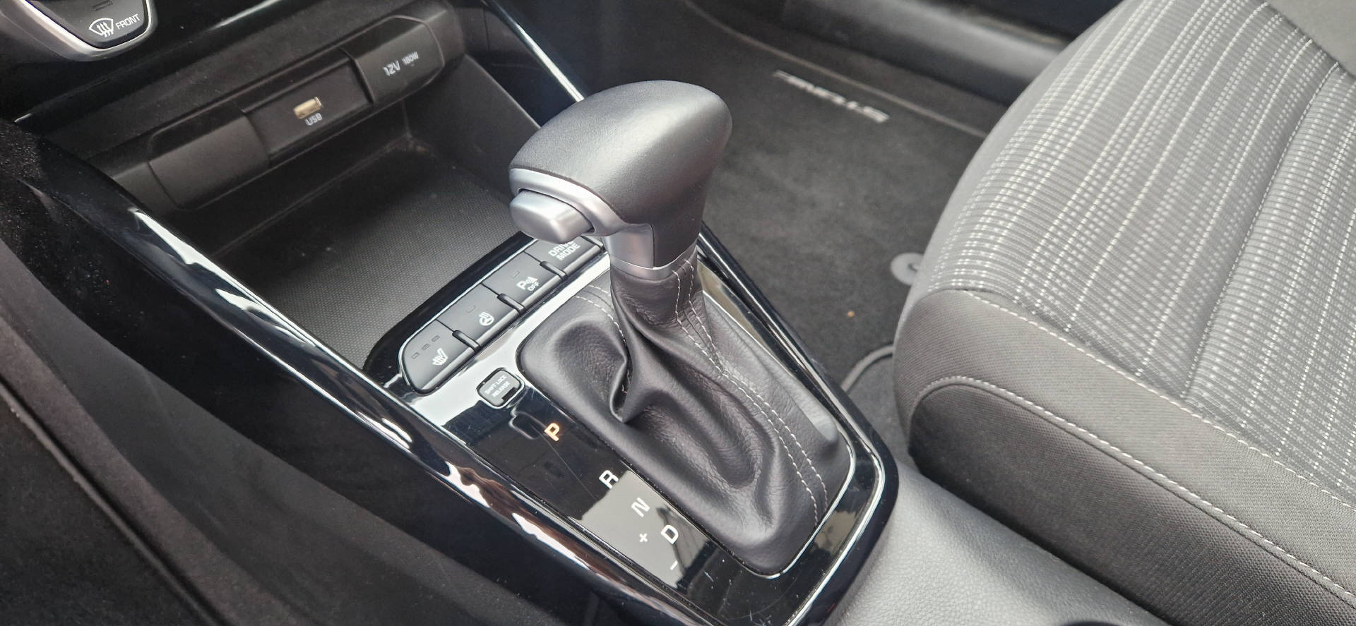 KIA Stonic 1.0 T-GDi Trend-image-11
