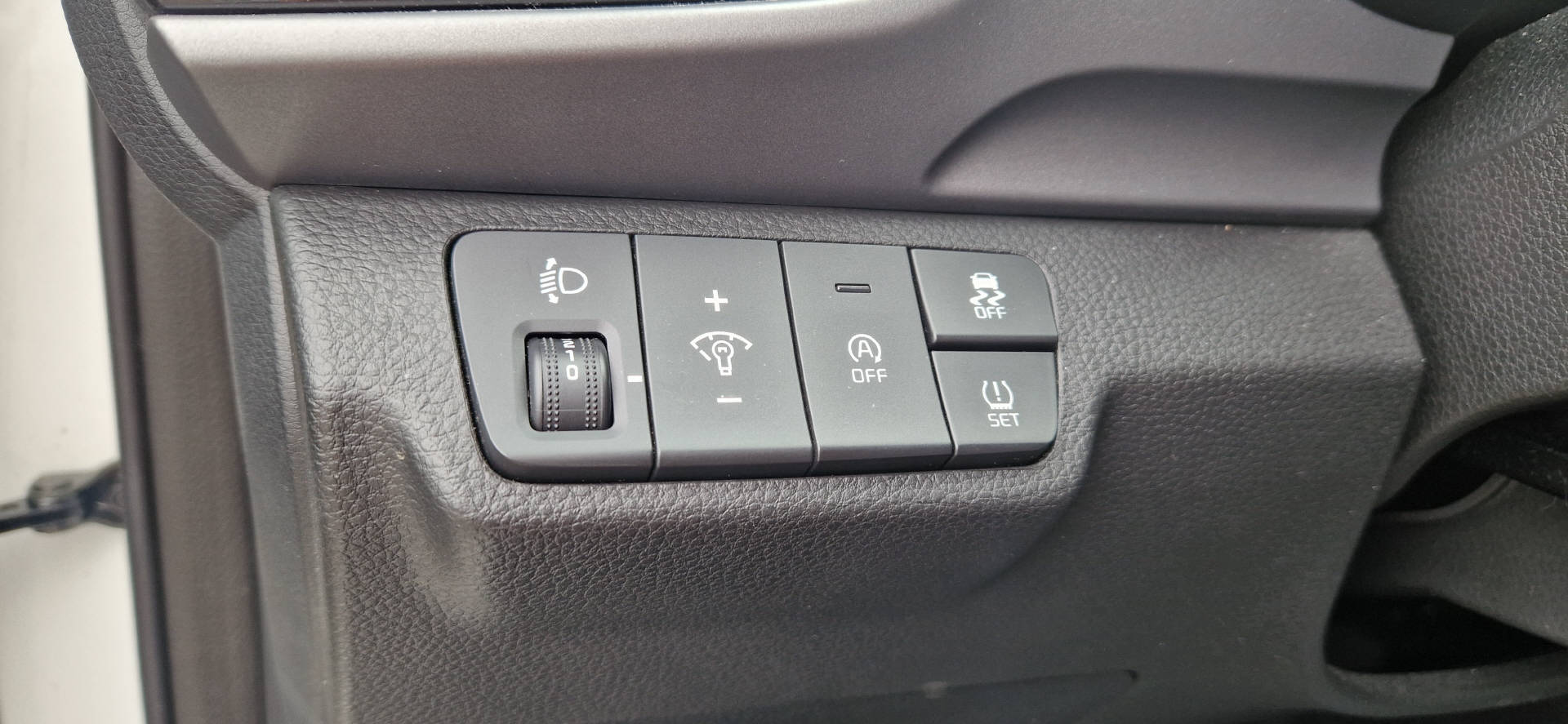 KIA Stonic 1.0 T-GDi Trend-image-13