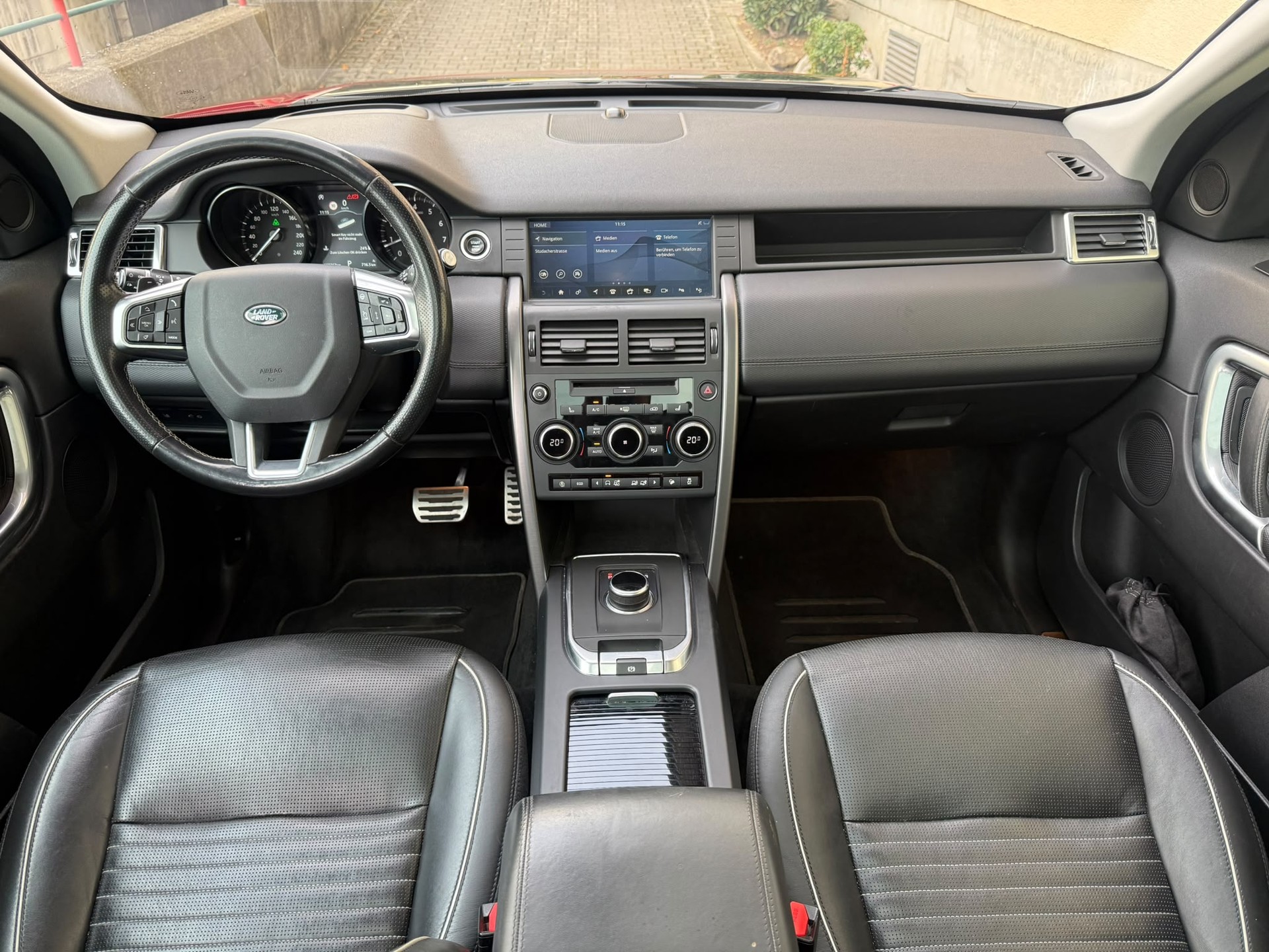 LAND ROVER DISCOVERY SPORT-image-9