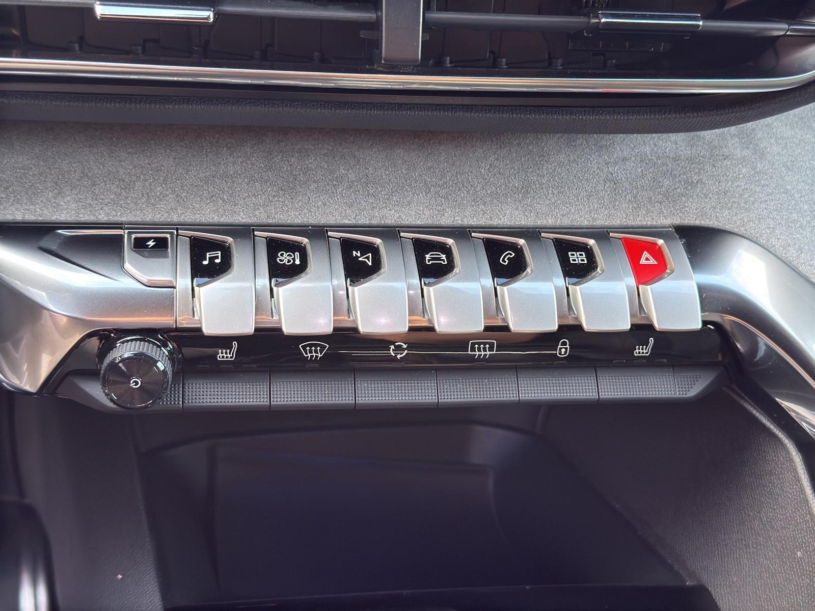 PEUGEOT 3008 1.6 Plug-in Hybrid GT-image-13