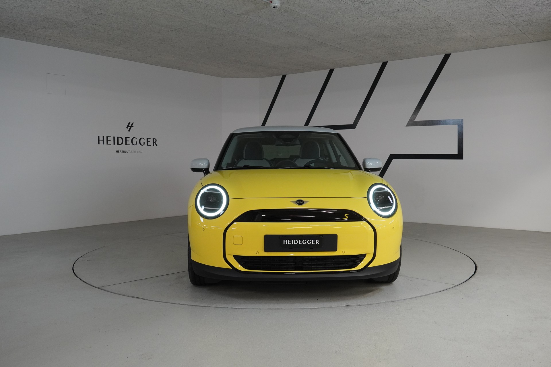 MINI Cooper SE-image-1