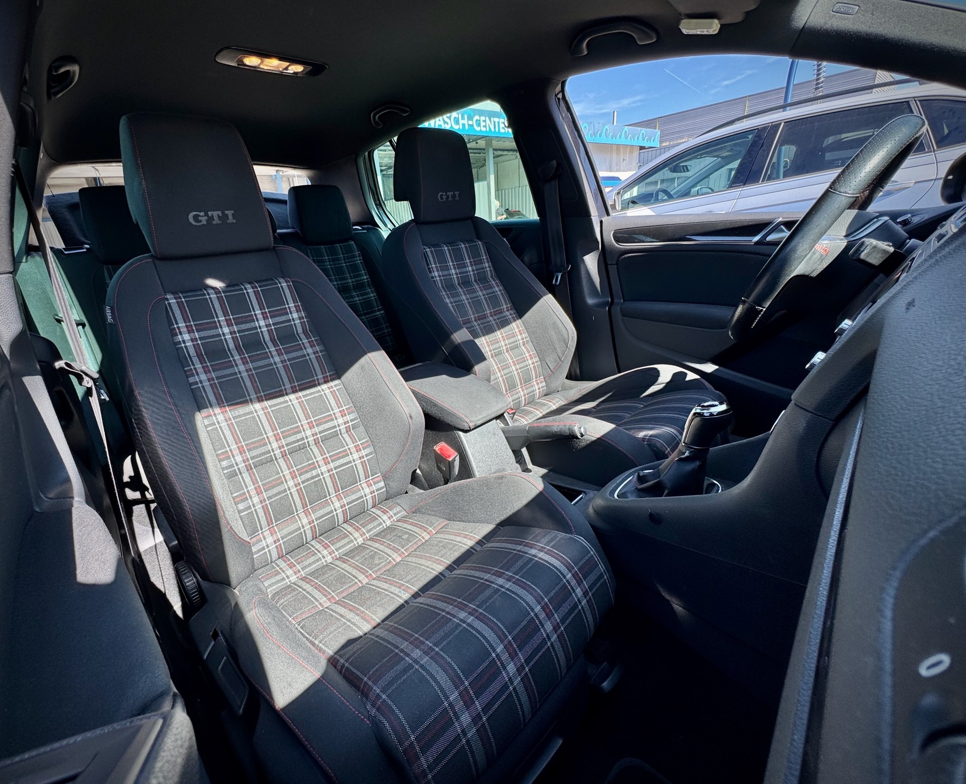 VW 2.0 TSI GTI-image-5