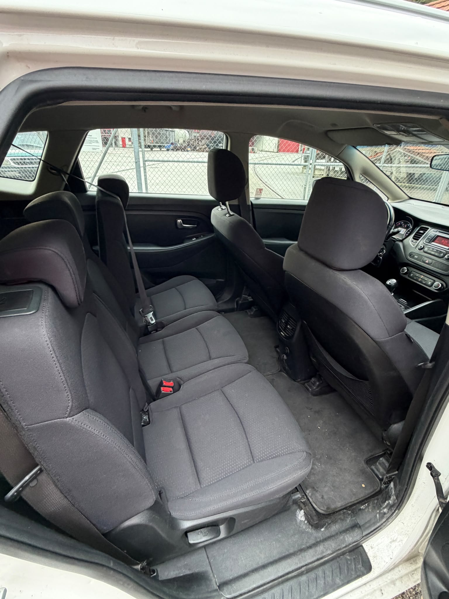 KIA Carens 1.7 CRDi Edition 7-image-9