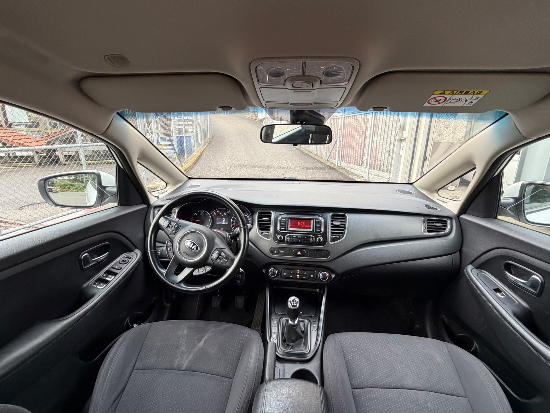 KIA Carens 1.7 CRDi Edition 7-image-8