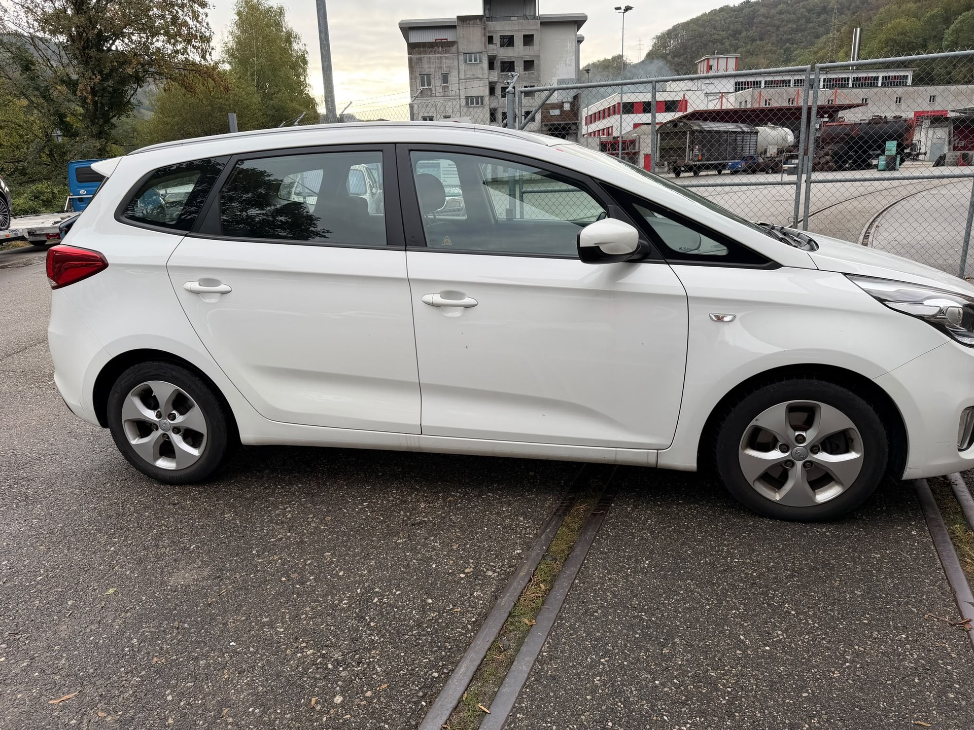 KIA Carens 1.7 CRDi Edition 7-image-14