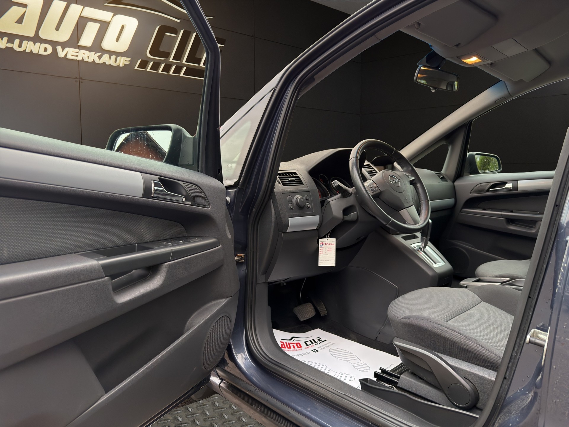 OPEL Zafira 2.2i 16V Sport-image-12