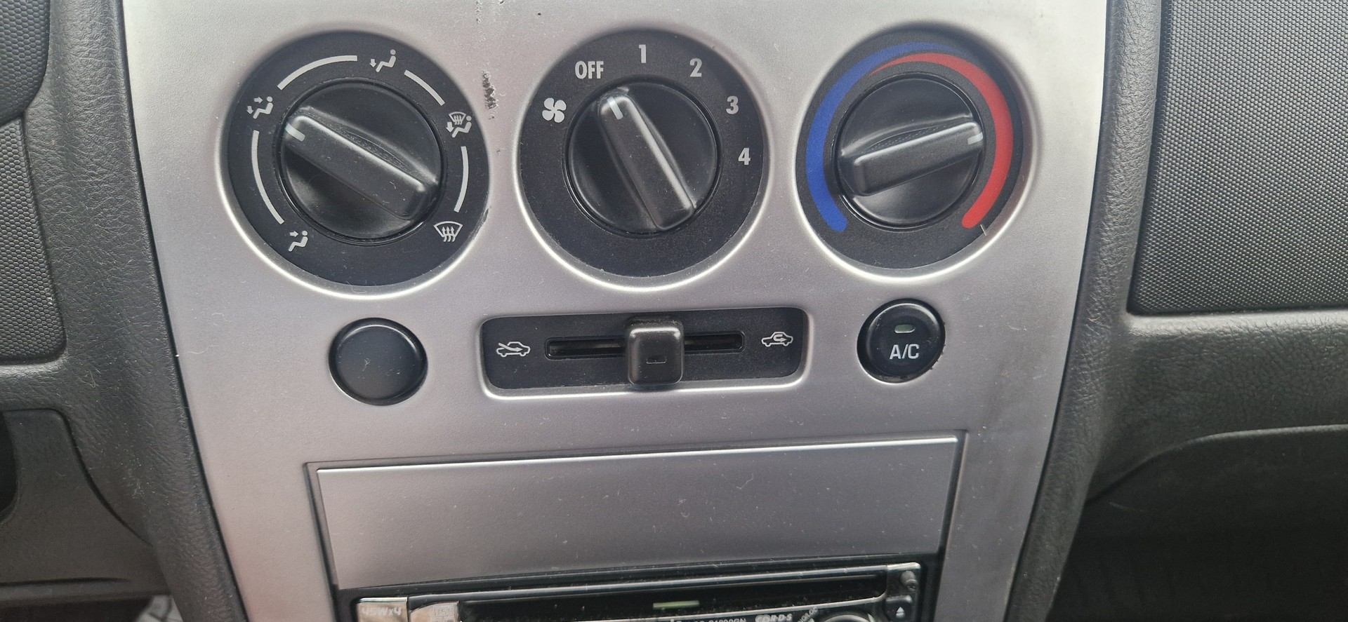 DAIHATSU Sirion 1.3 4x4 V-Line-image-7