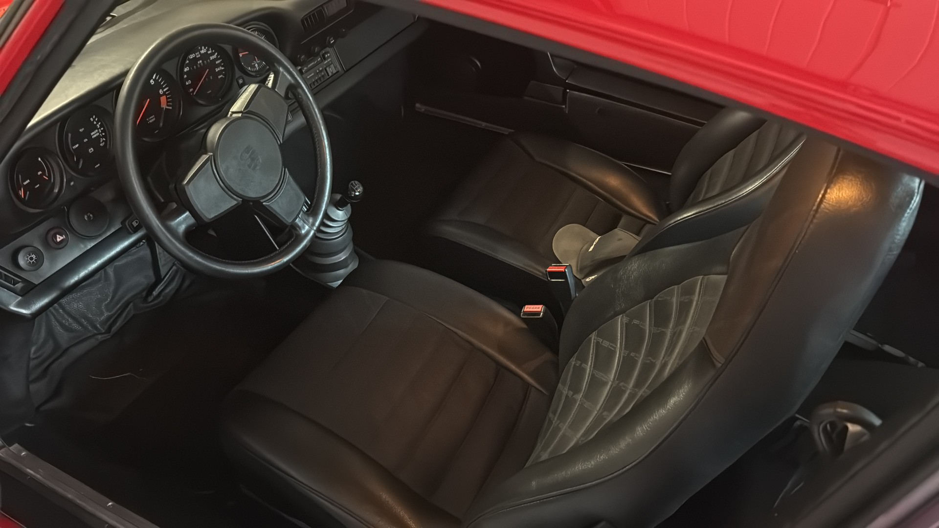 PORSCHE 911 Carrera 3.2-image-3