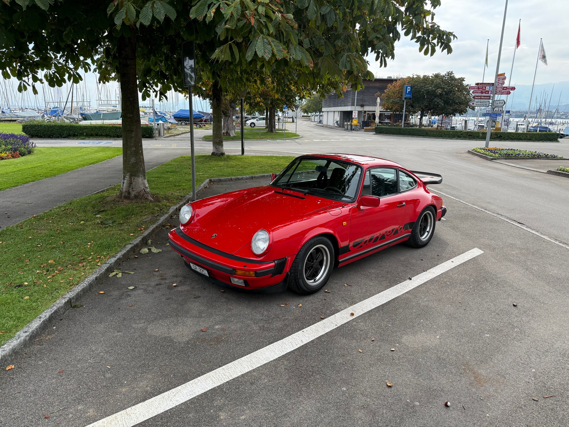 PORSCHE 911 Carrera 3.2-image-13