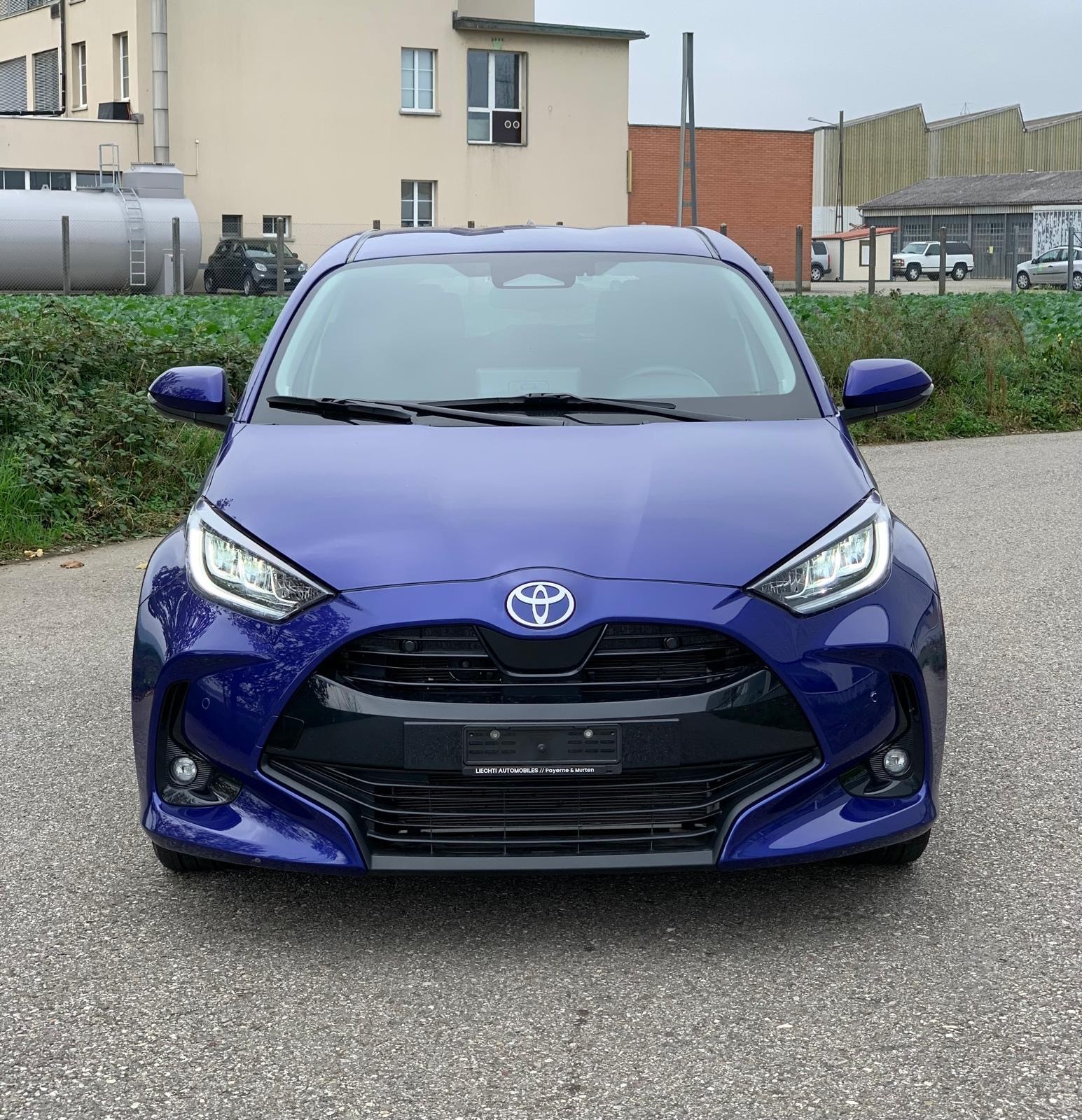 TOYOTA Yaris 1.5 Trend e-CVT 116 PS-image-4