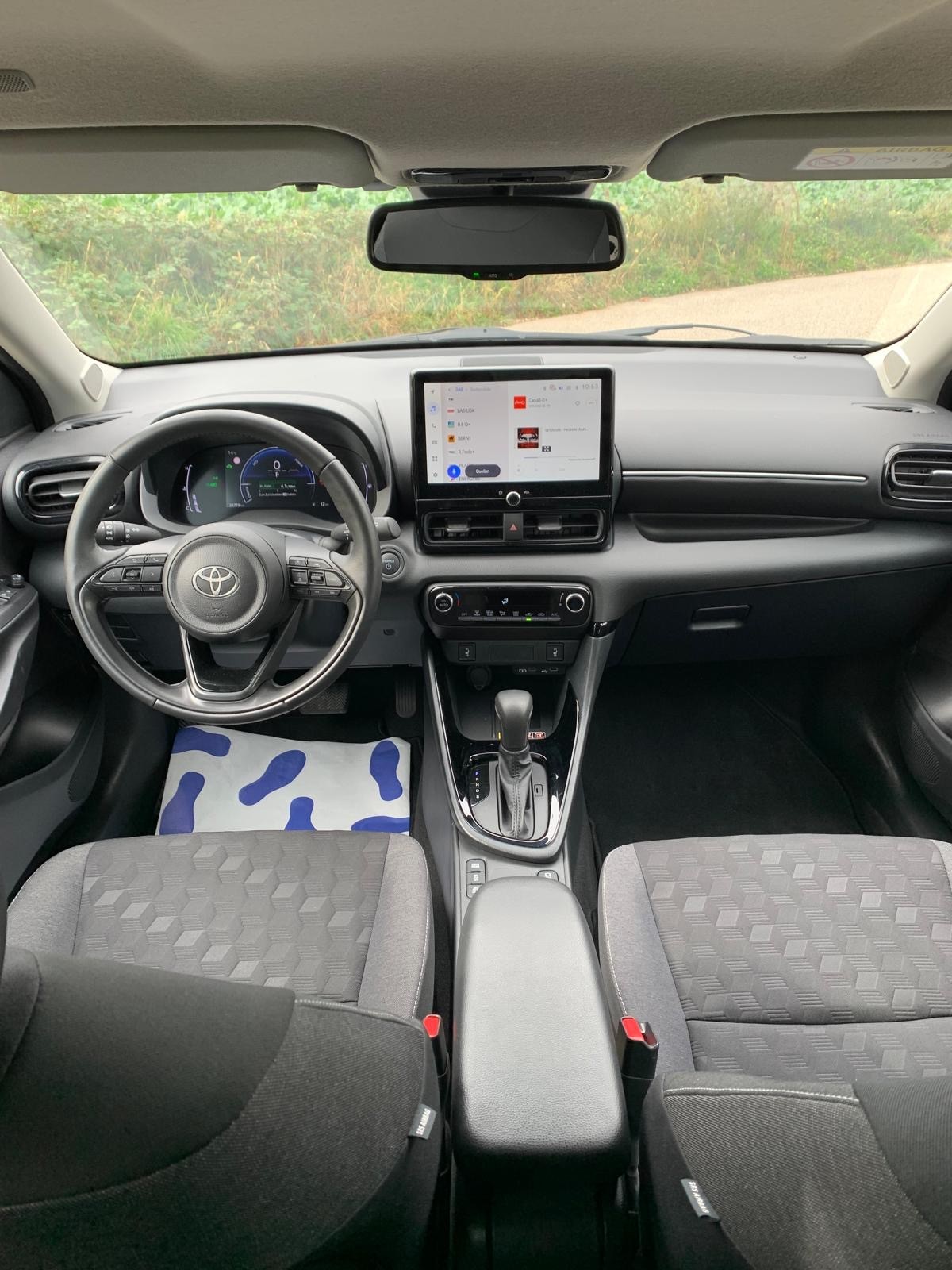 TOYOTA Yaris 1.5 Trend e-CVT 116 PS-image-8