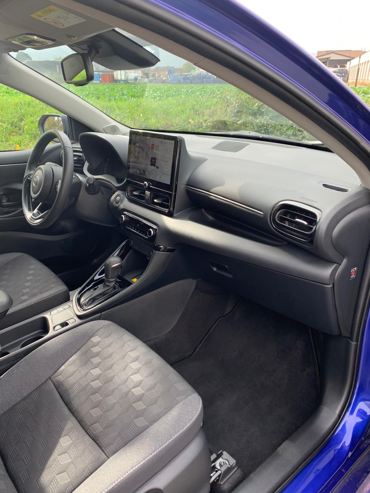 TOYOTA Yaris 1.5 Trend e-CVT 116 PS-image-12