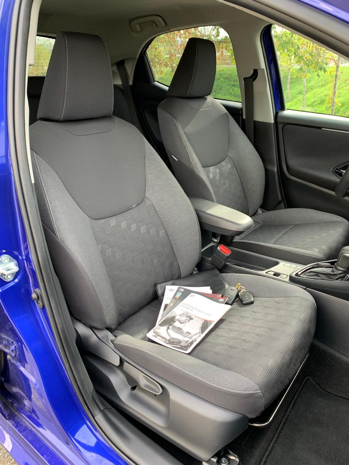 TOYOTA Yaris 1.5 Trend e-CVT 116 PS-image-13
