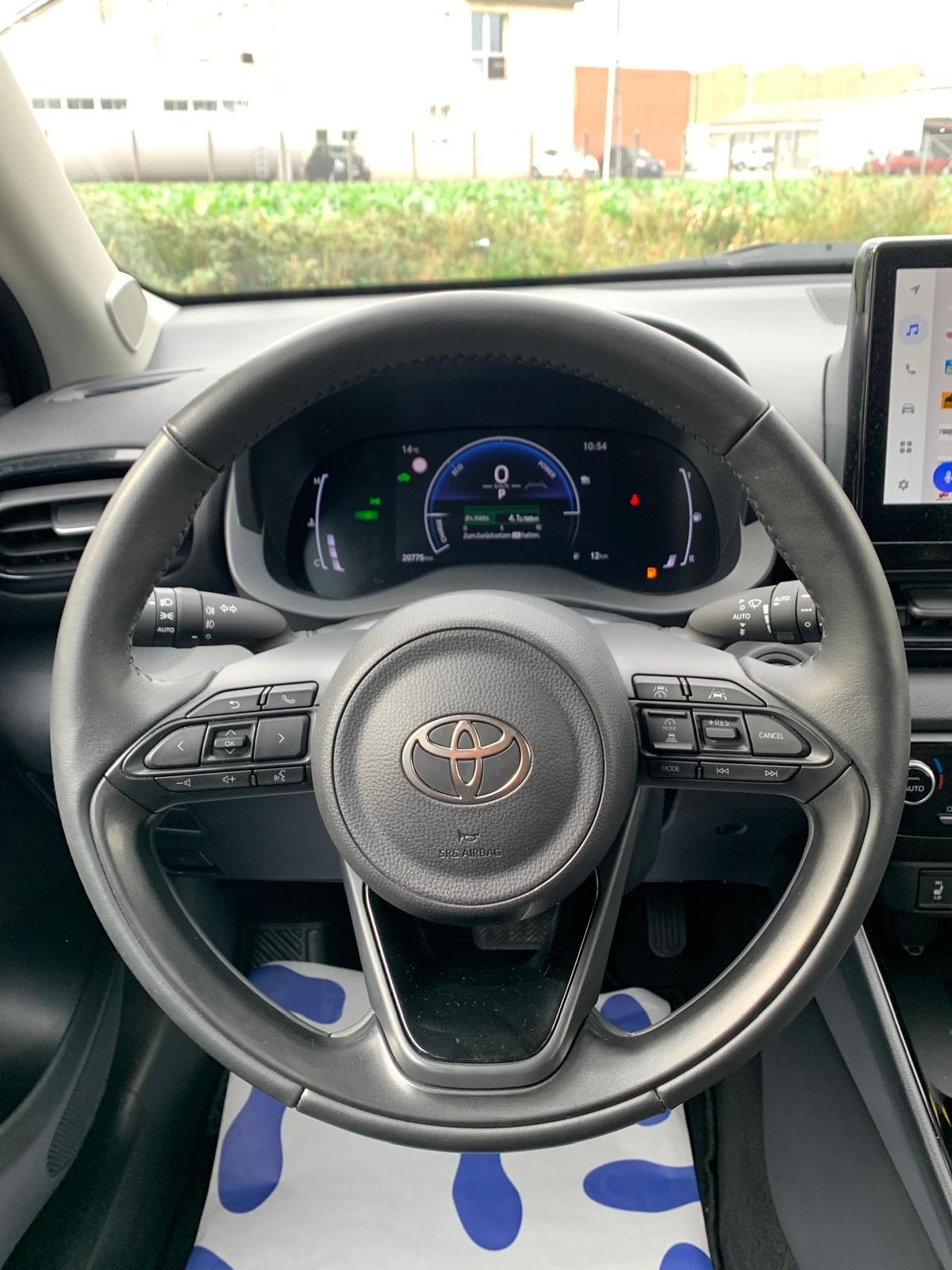 TOYOTA Yaris 1.5 Trend e-CVT 116 PS-image-10