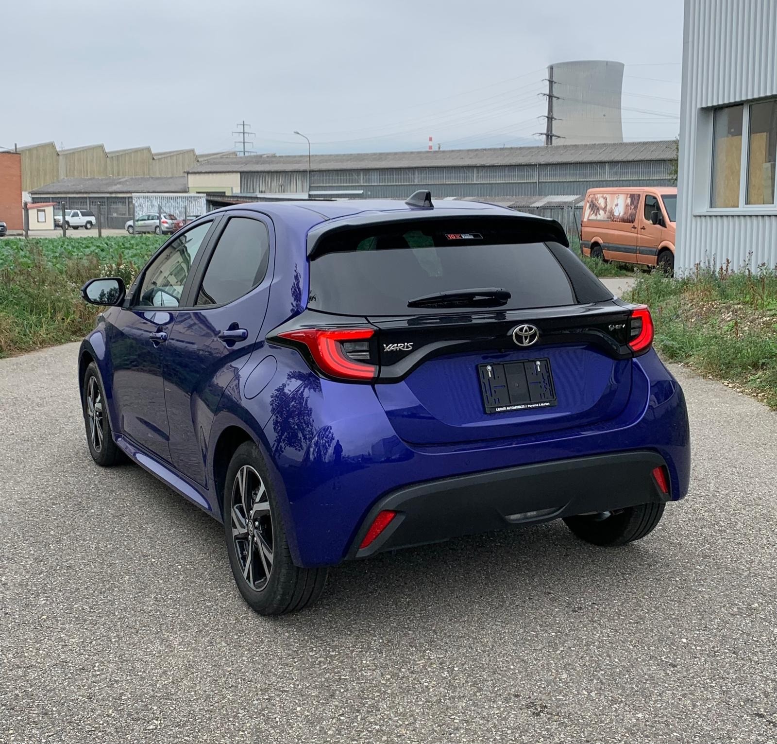 TOYOTA Yaris 1.5 Trend e-CVT 116 PS-image-2