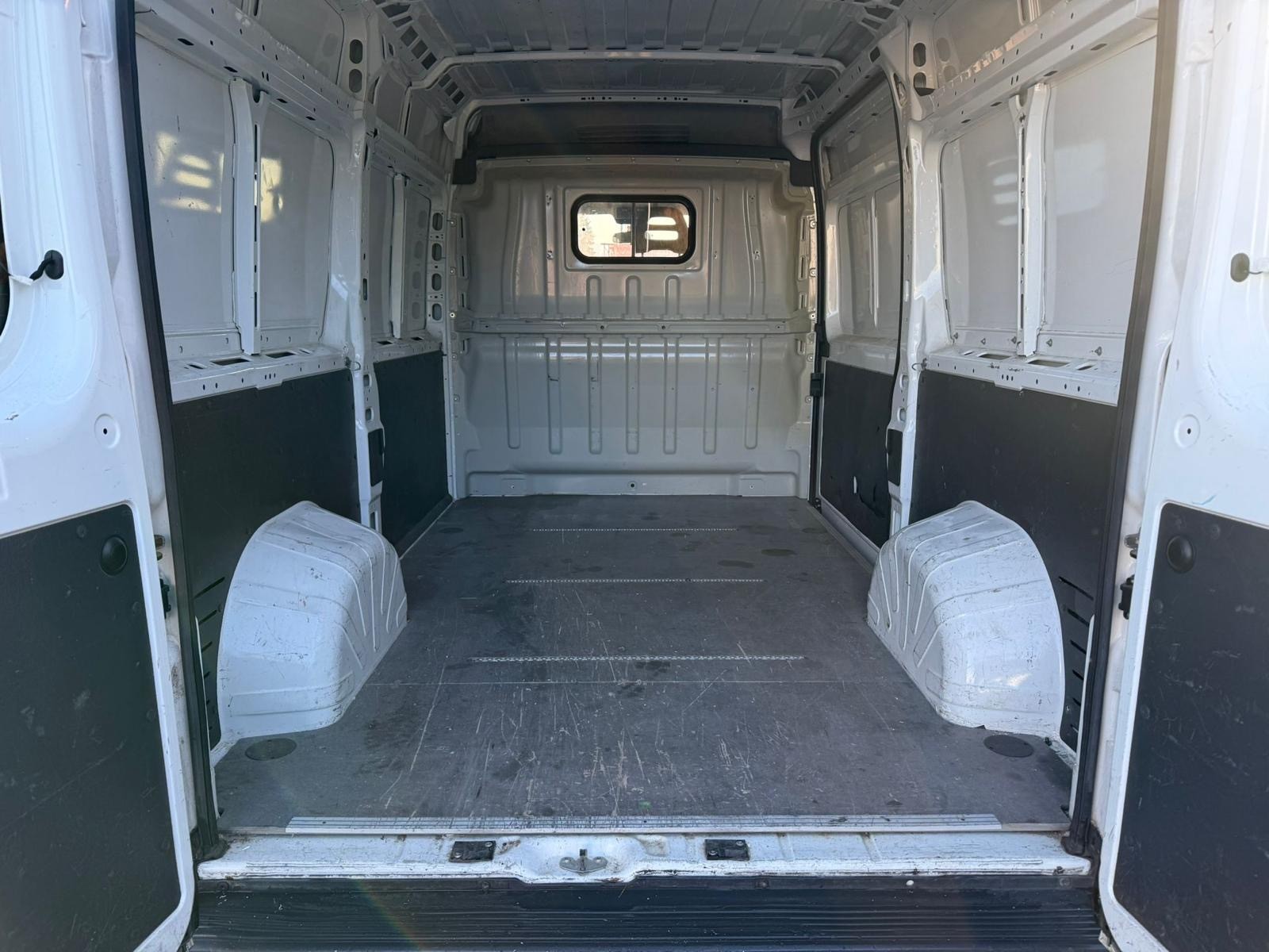 PEUGEOT Boxer 2.0 HDI 335 Active s/s L2H2-image-8