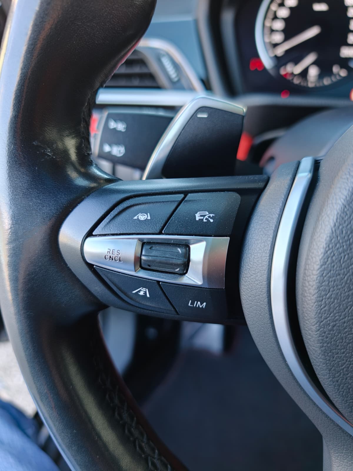 BMW X2 M35i Steptronic INDIVIDUAL-image-12