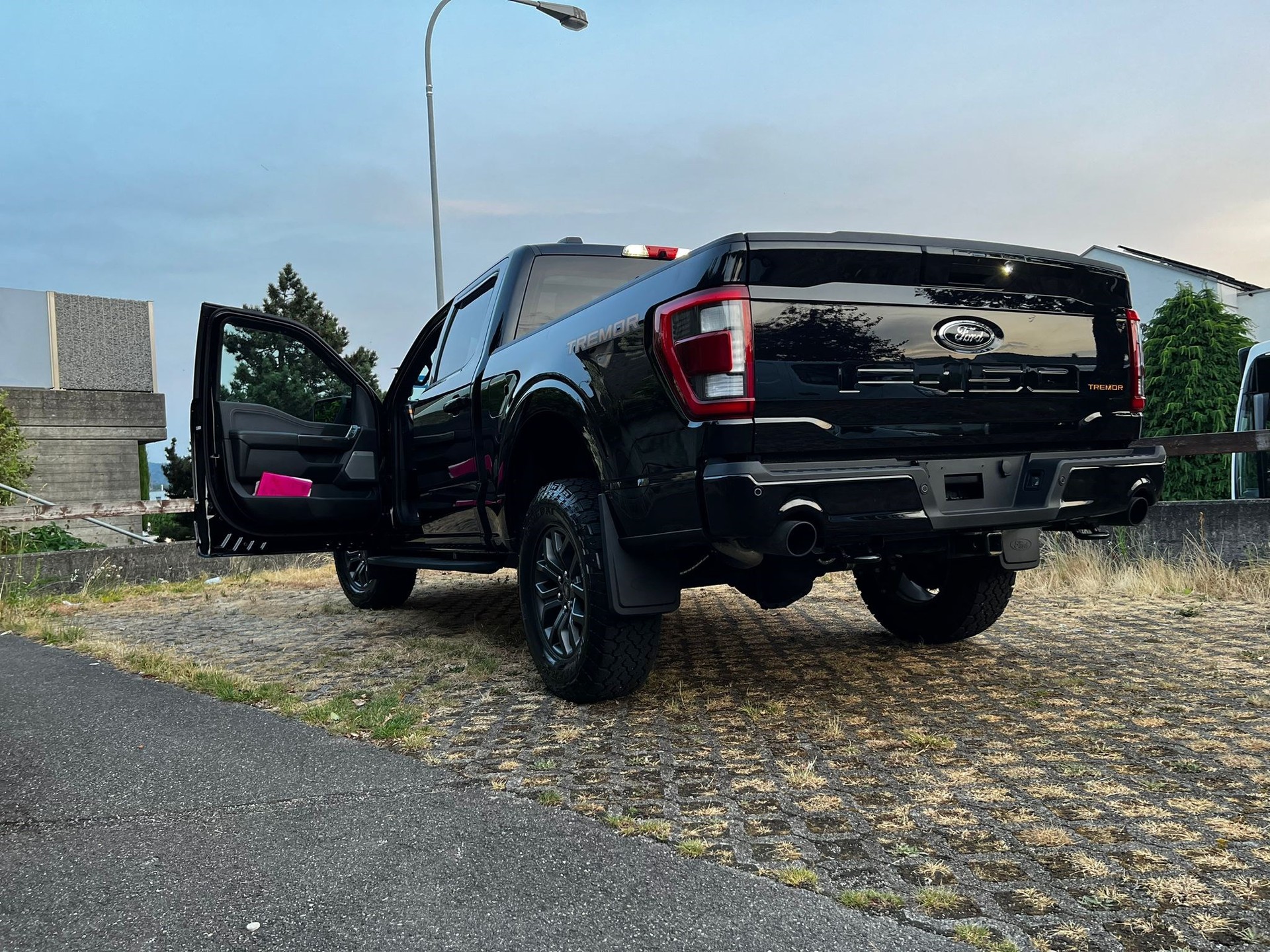 FORD F-Pickup 3.5L V6 TREMOR Super Crew-image-11
