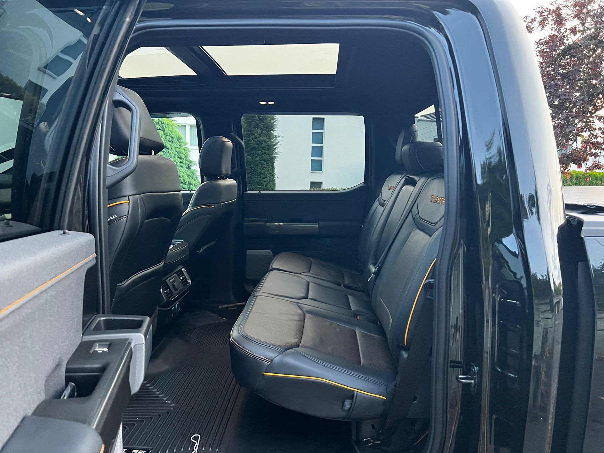 FORD F-Pickup 3.5L V6 TREMOR Super Crew-image-4