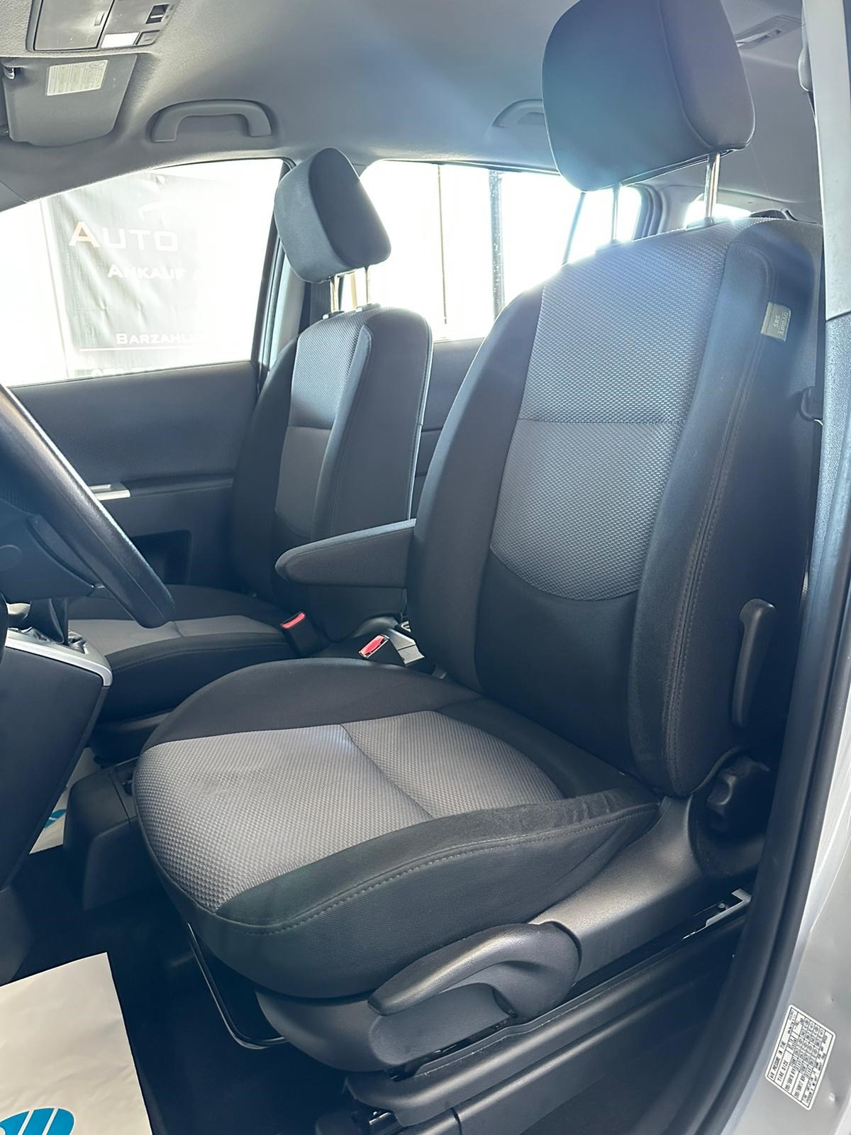 MAZDA 5 2.0d 16V Confort-image-11
